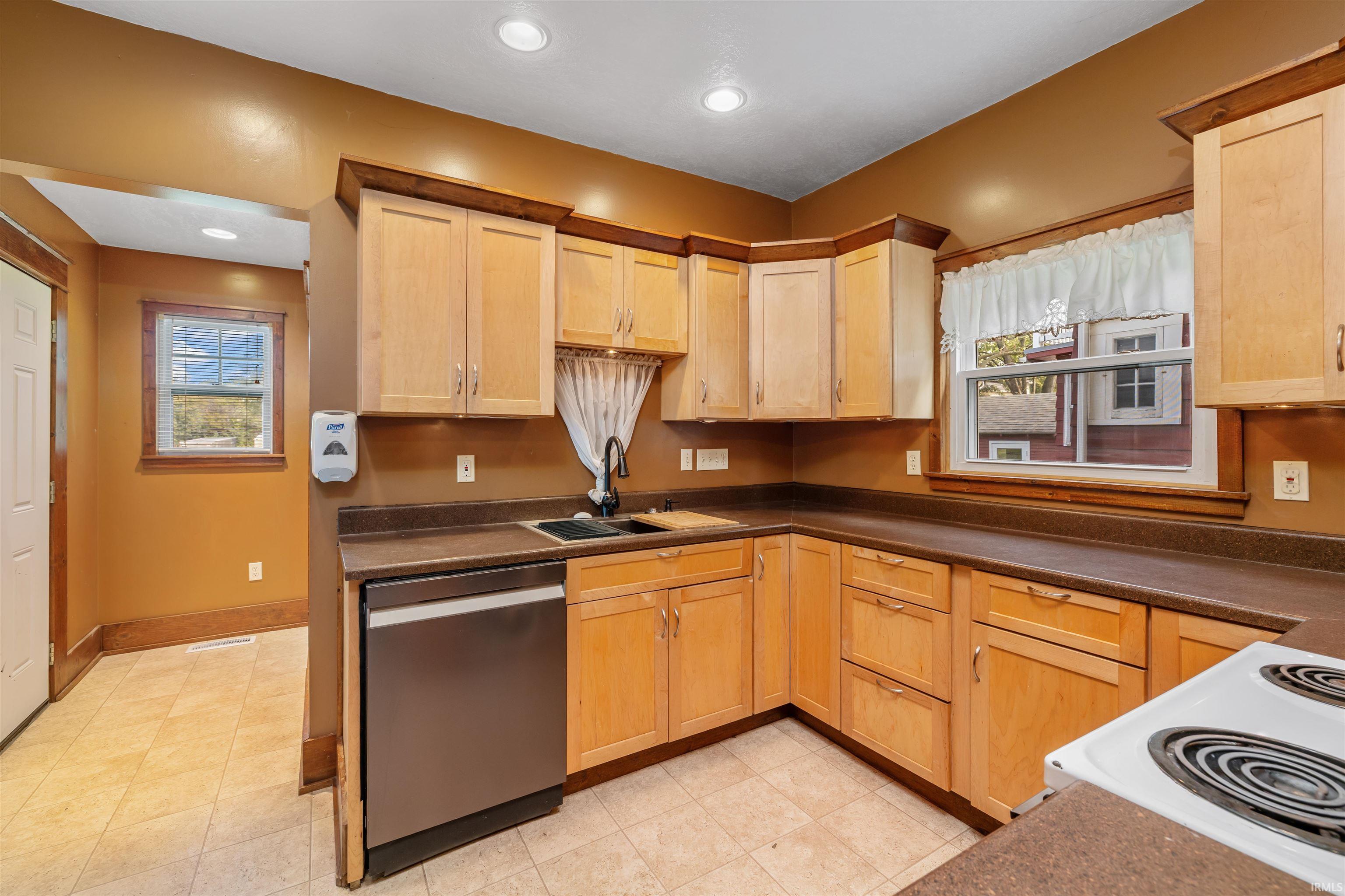 Photo 2 of Manufactured home for sale at 520 N Riley St, Kendallville, IN 46755 | MLS# 202638643 | Listing updated on 2026-09-18