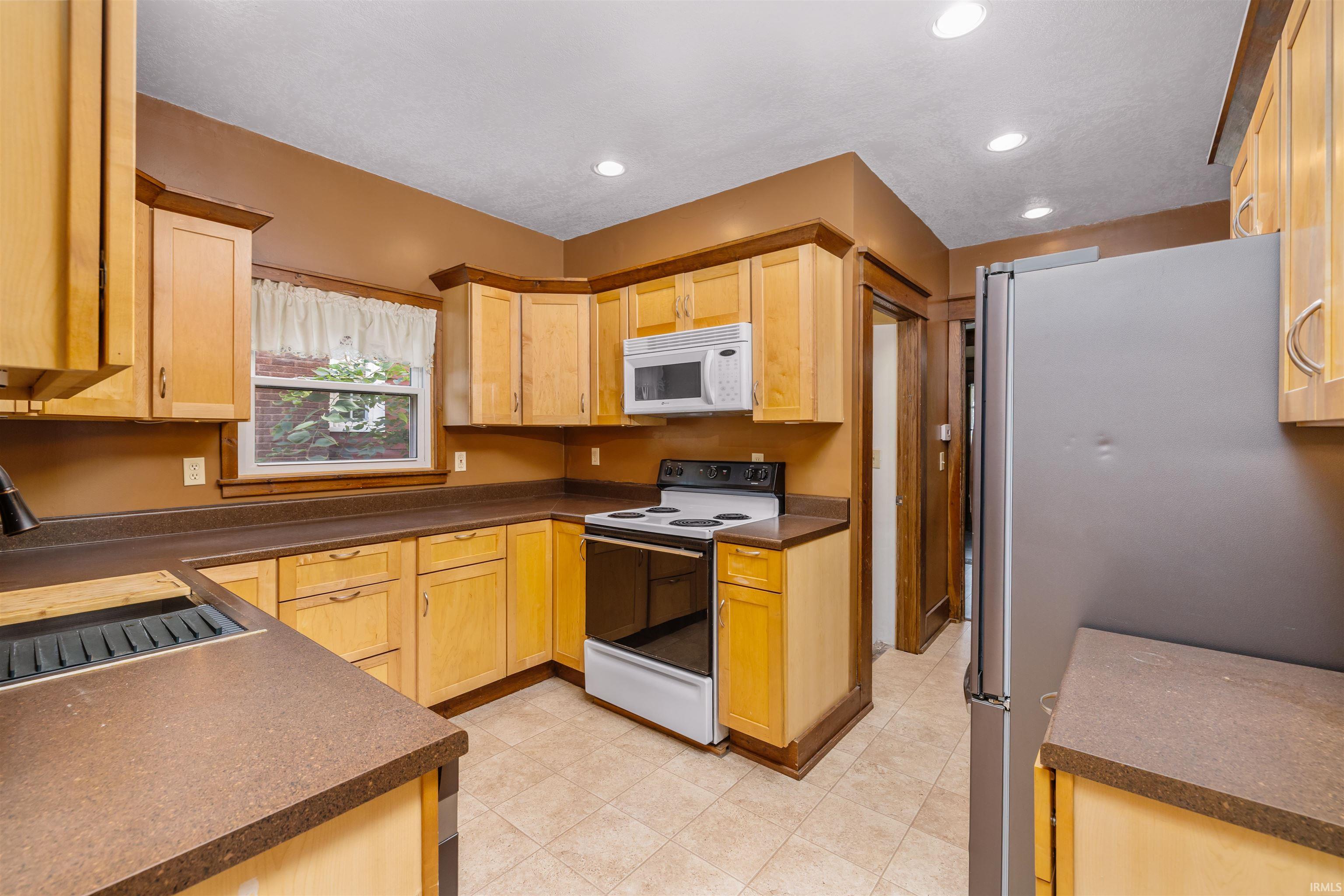 Photo 3 of Manufactured home for sale at 520 N Riley St, Kendallville, IN 46755 | MLS# 202638643 | Listing updated on 2026-09-18