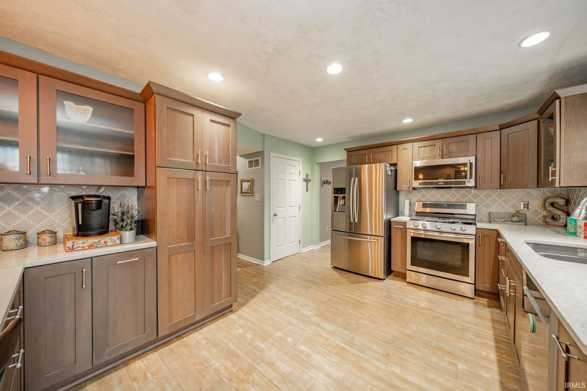 Photo 3 of Manufactured home for sale at 3004 W Aruba Way, Muncie, IN 47302 | MLS# 202638644 | Listing updated on 2026-09-19