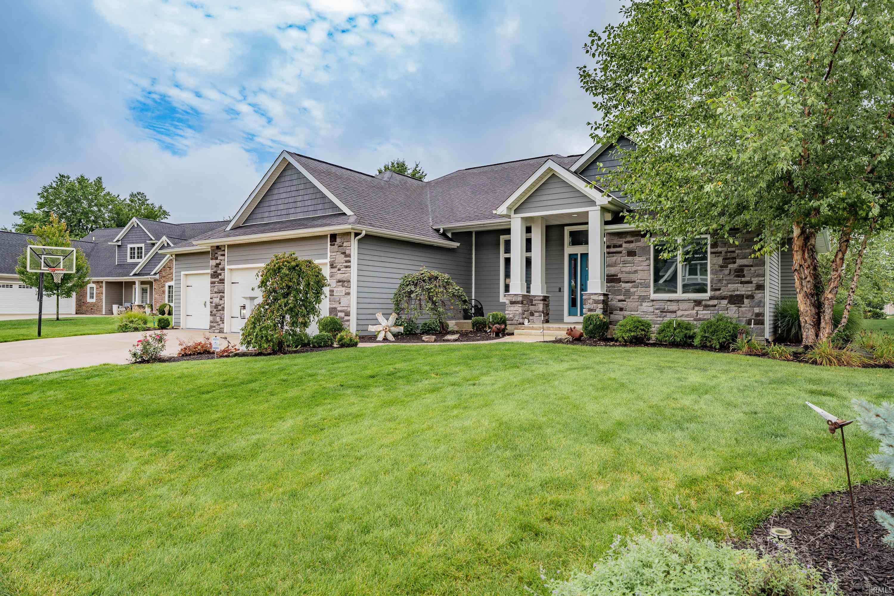 Photo 4 of Sale Pending at 10101 Foxwood Psge, Fort Wayne, IN 46835 | MLS# 202638672 | Listing updated on 2026-09-23