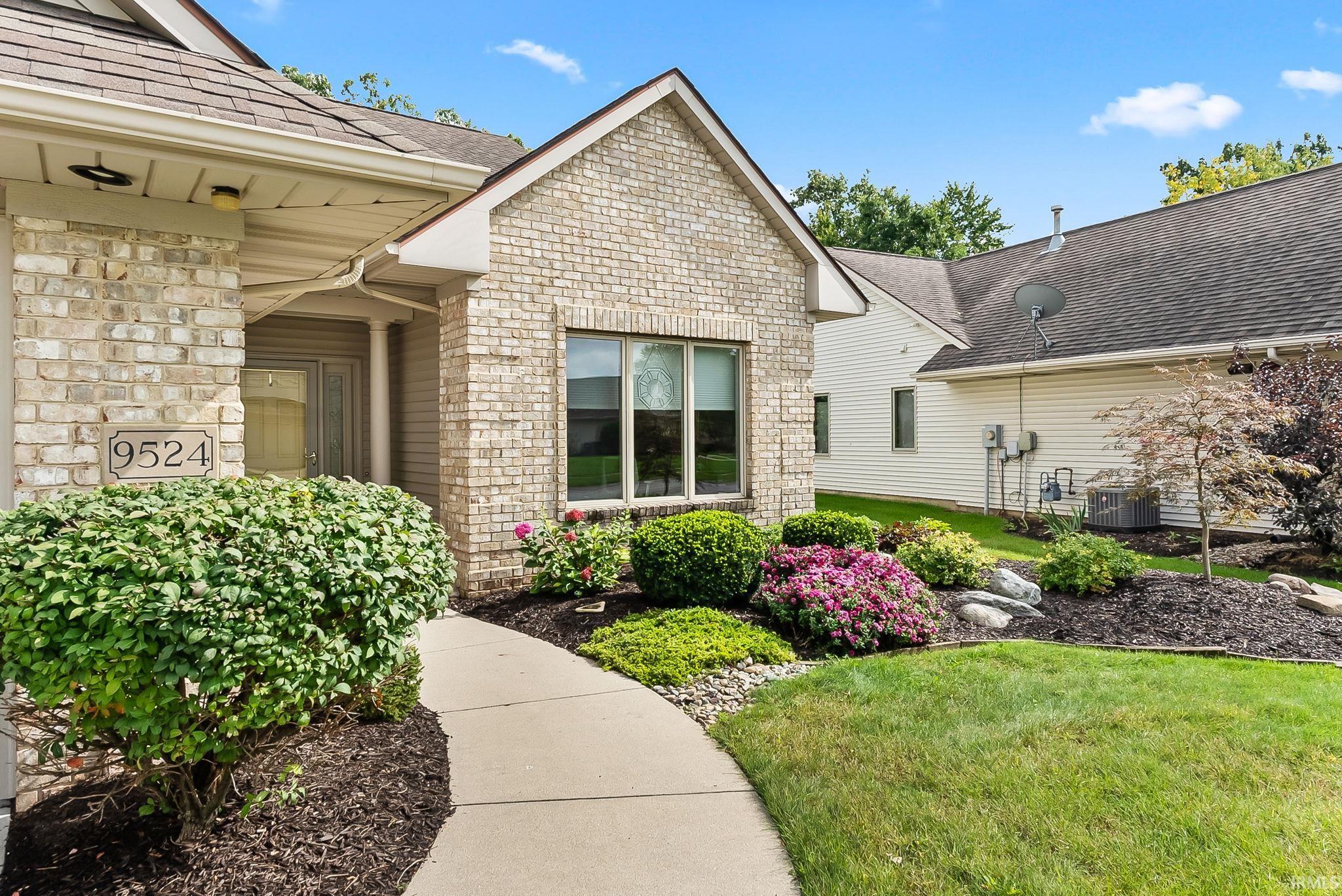 Condo for sale at 9524 Trellis Cvs, Fort Wayne, IN 46835 | MLS# 202638675