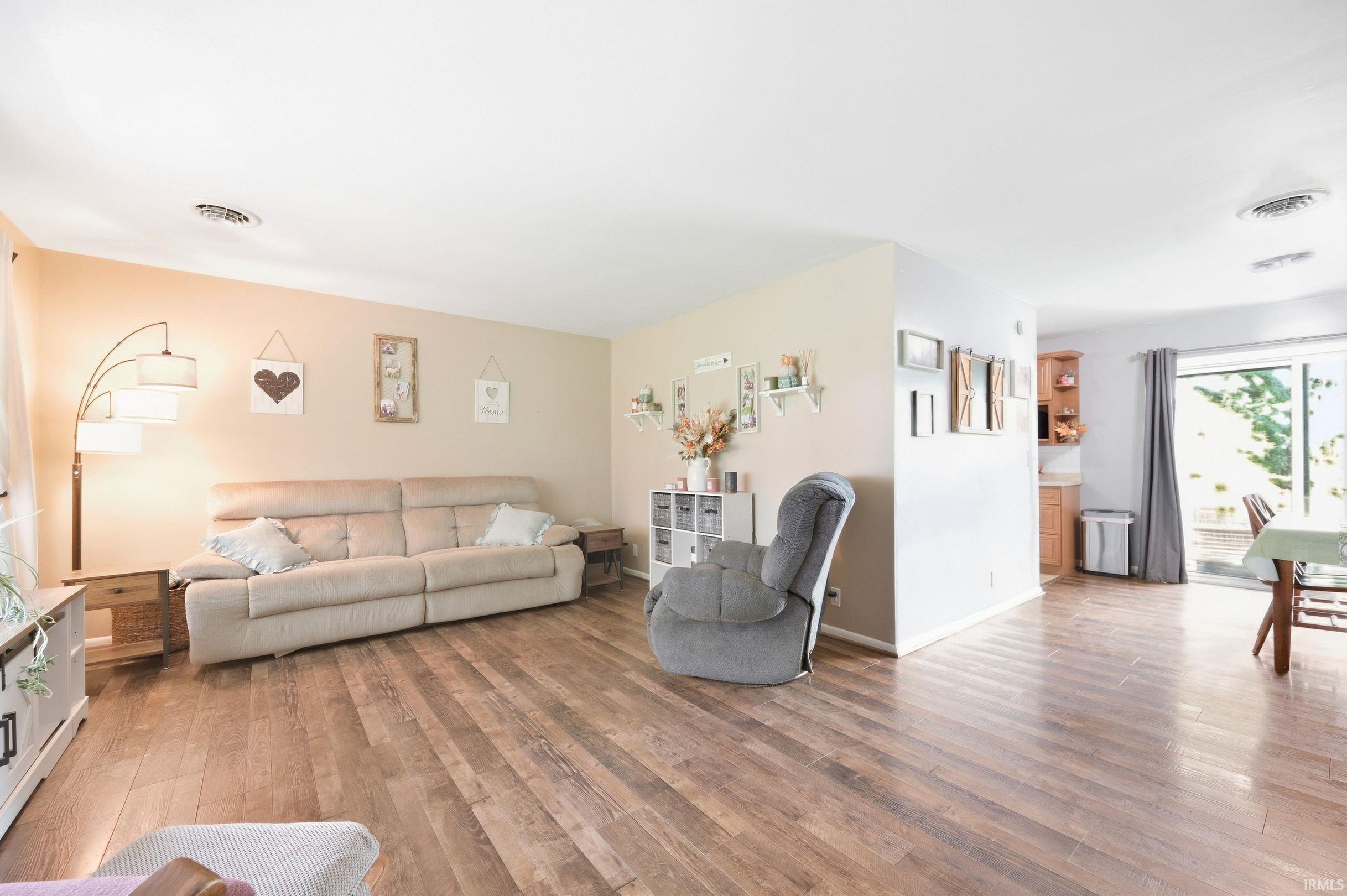 Photo 4 of Manufactured home for sale at 1570 E Sr 26 Rd, Hartford City, IN 47348 | MLS# 202638683 | Listing updated on 2026-09-18