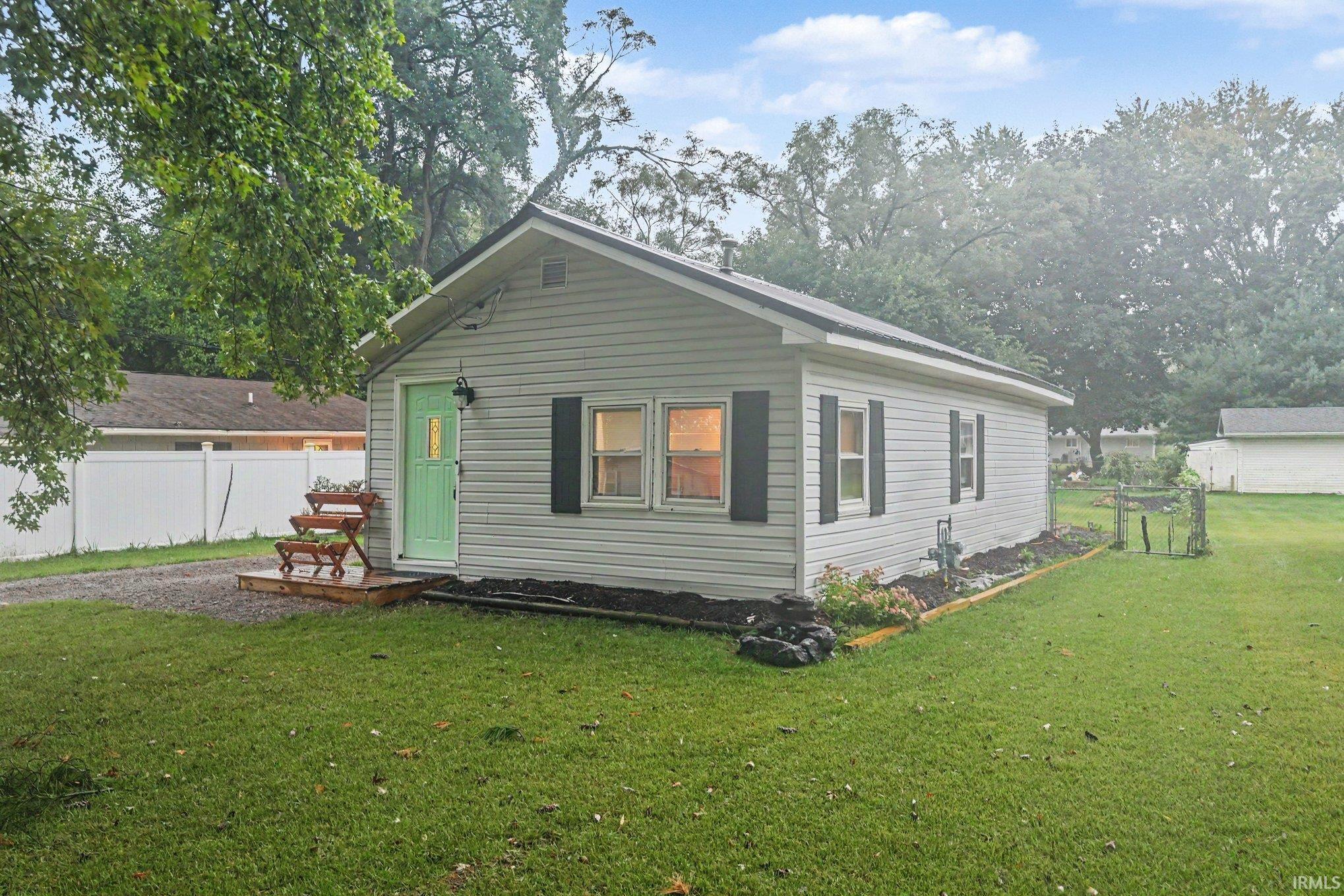 Photo 3 of Manufactured home for sale at 211 E Louis St, Osceola, IN 46561 | MLS# 202638700 | Listing updated on 2026-09-18