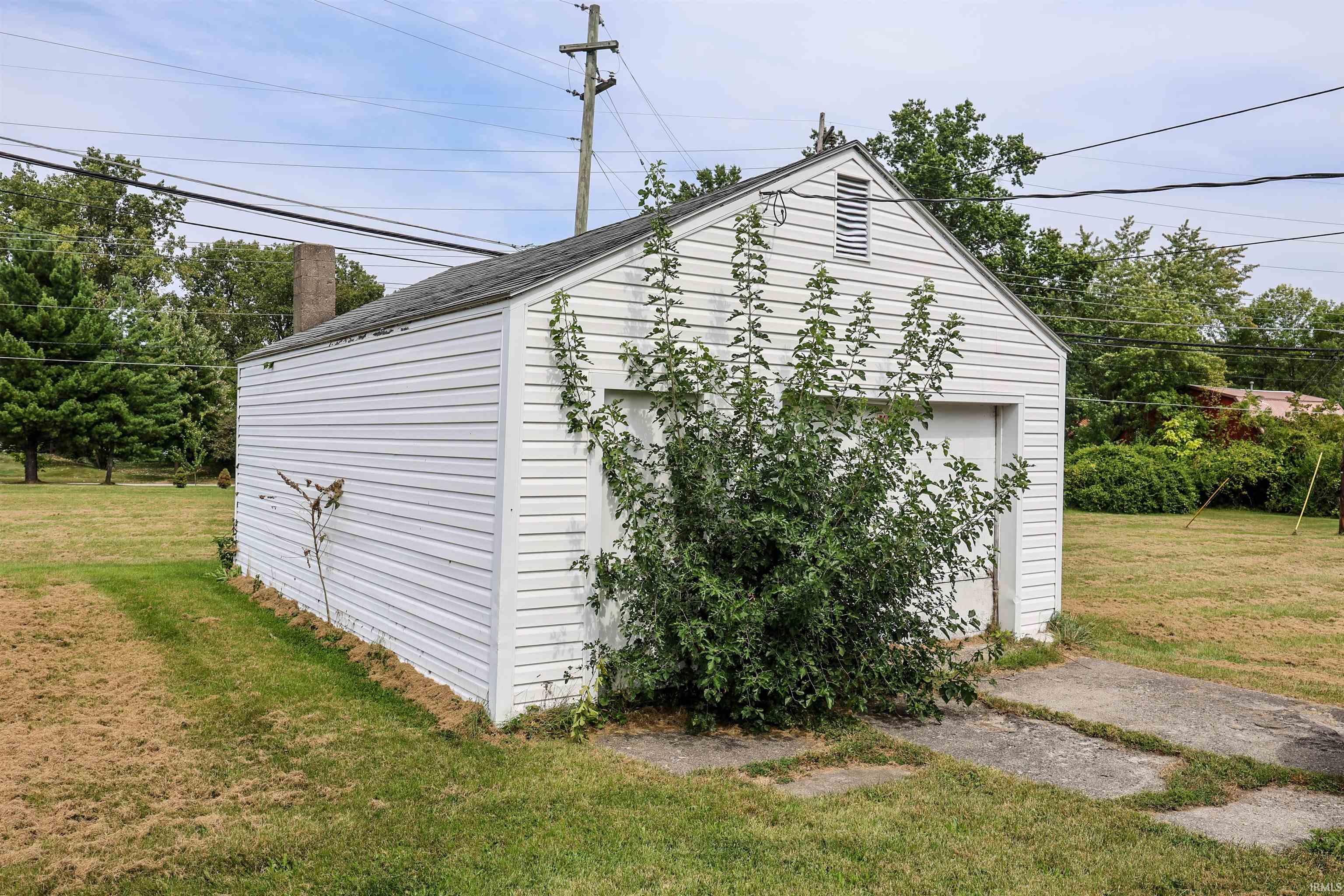 Photo 3 of Manufactured home for sale at 3621 New Hvn Ave, Fort Wayne, IN 46803 | MLS# 202638703 | Listing updated on 2026-09-18