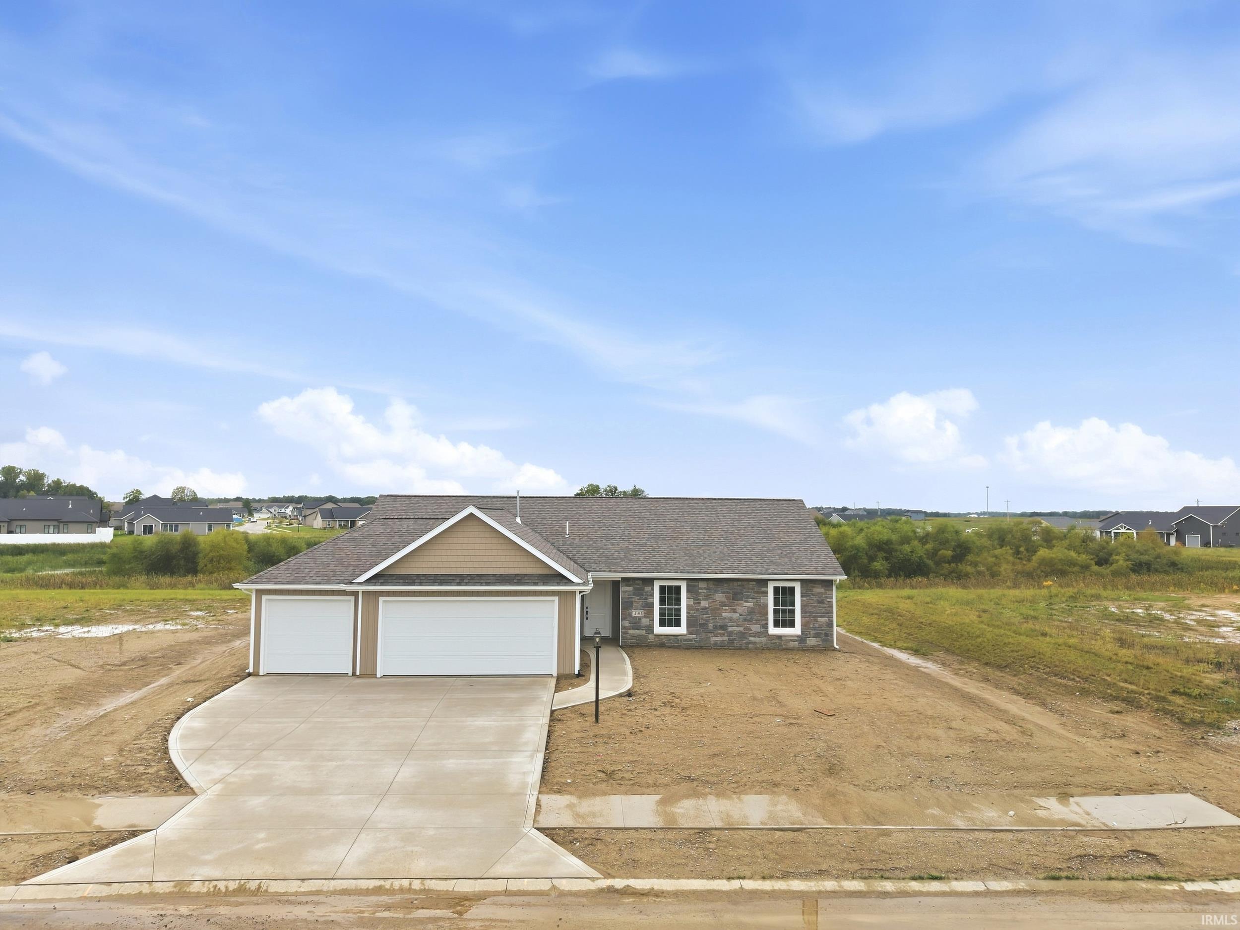 Photo 2 of Manufactured home for sale at 4911 Silverstone Psge, Fort Wayne, IN 46818 | MLS# 202638719 | Listing updated on 2026-09-18