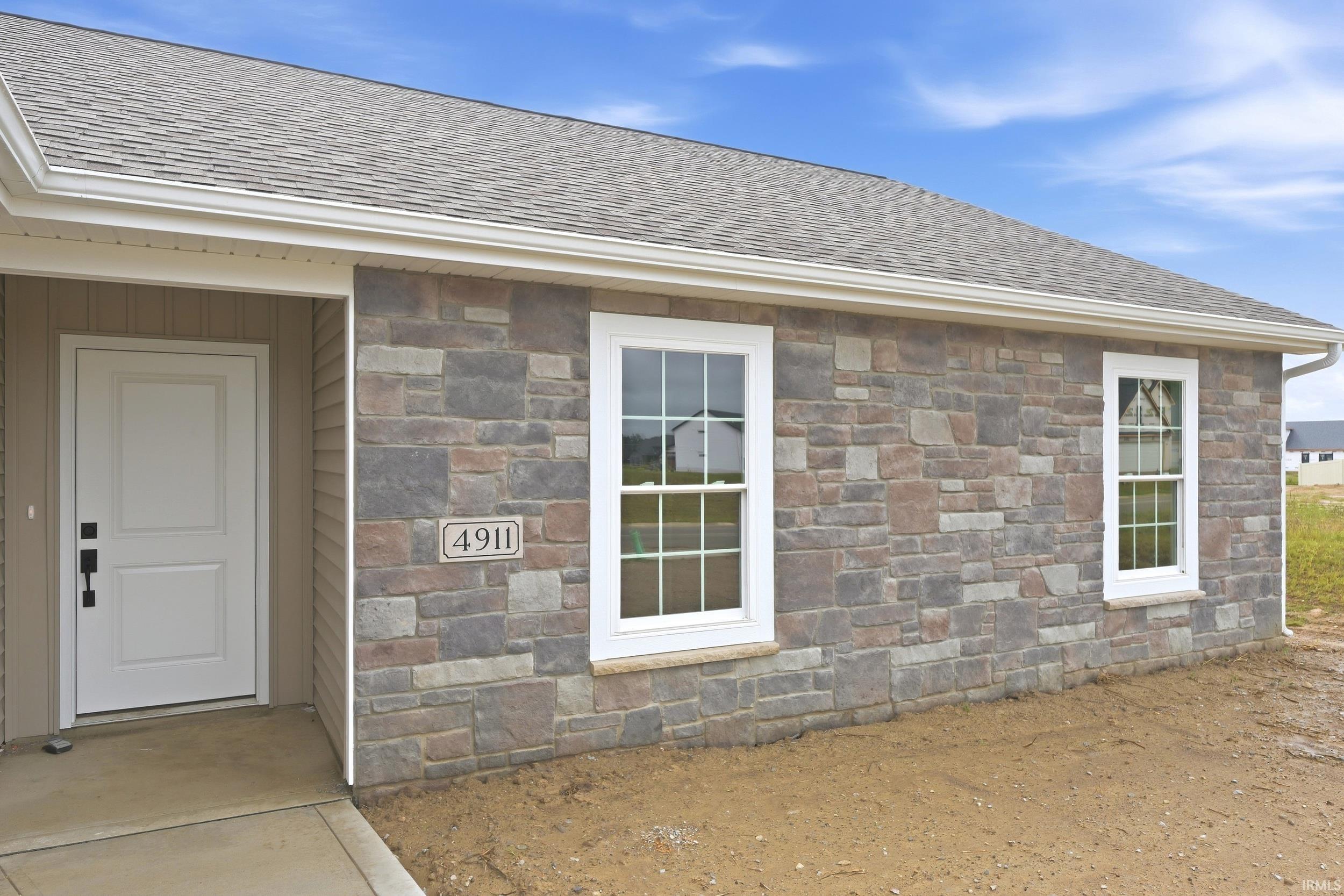 Photo 4 of Manufactured home for sale at 4911 Silverstone Psge, Fort Wayne, IN 46818 | MLS# 202638719 | Listing updated on 2026-09-18