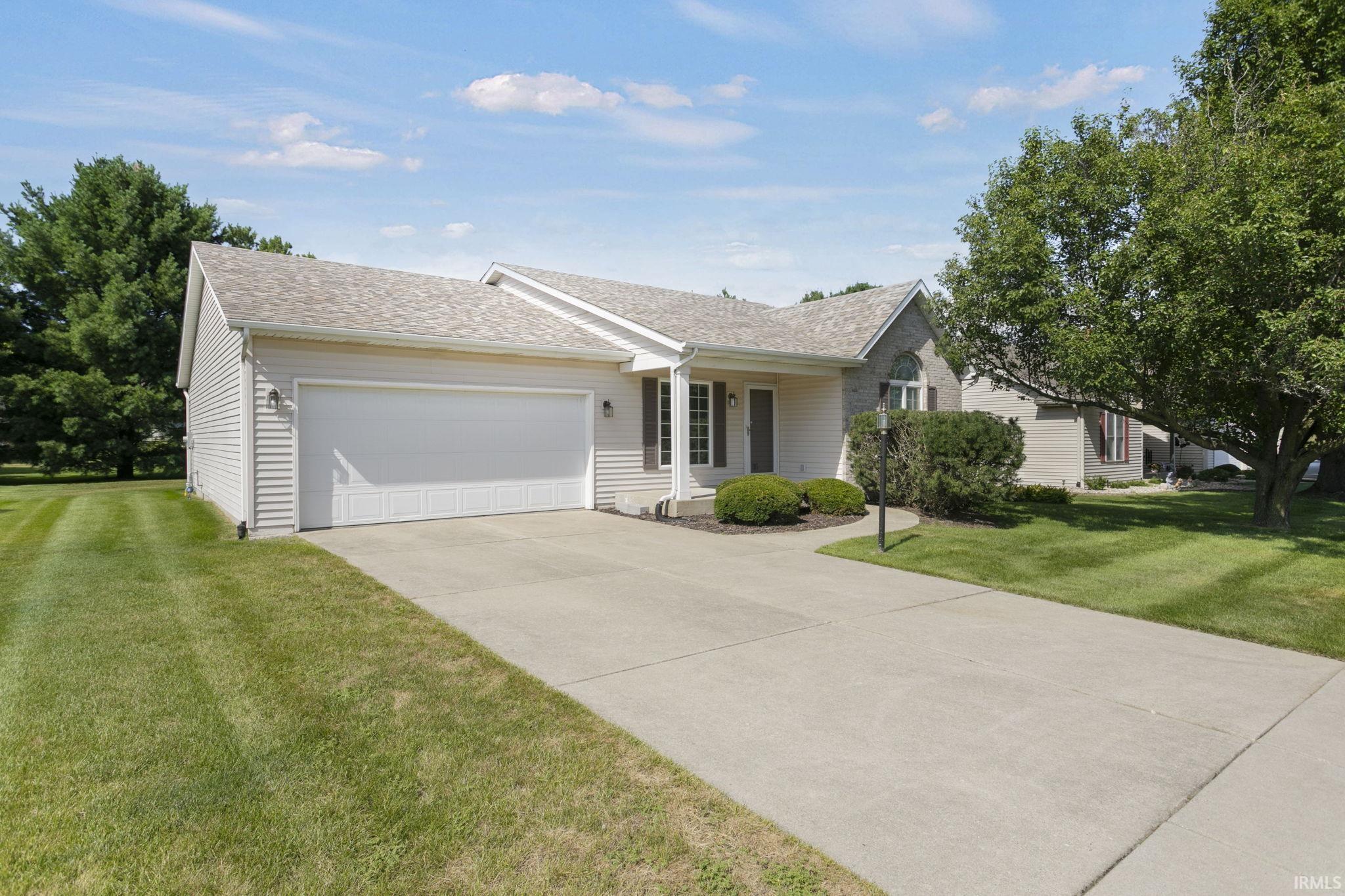 Manufactured home for sale at 4117 Cherry Pointe Dr, South Bend, IN 46628 | MLS# 202638722