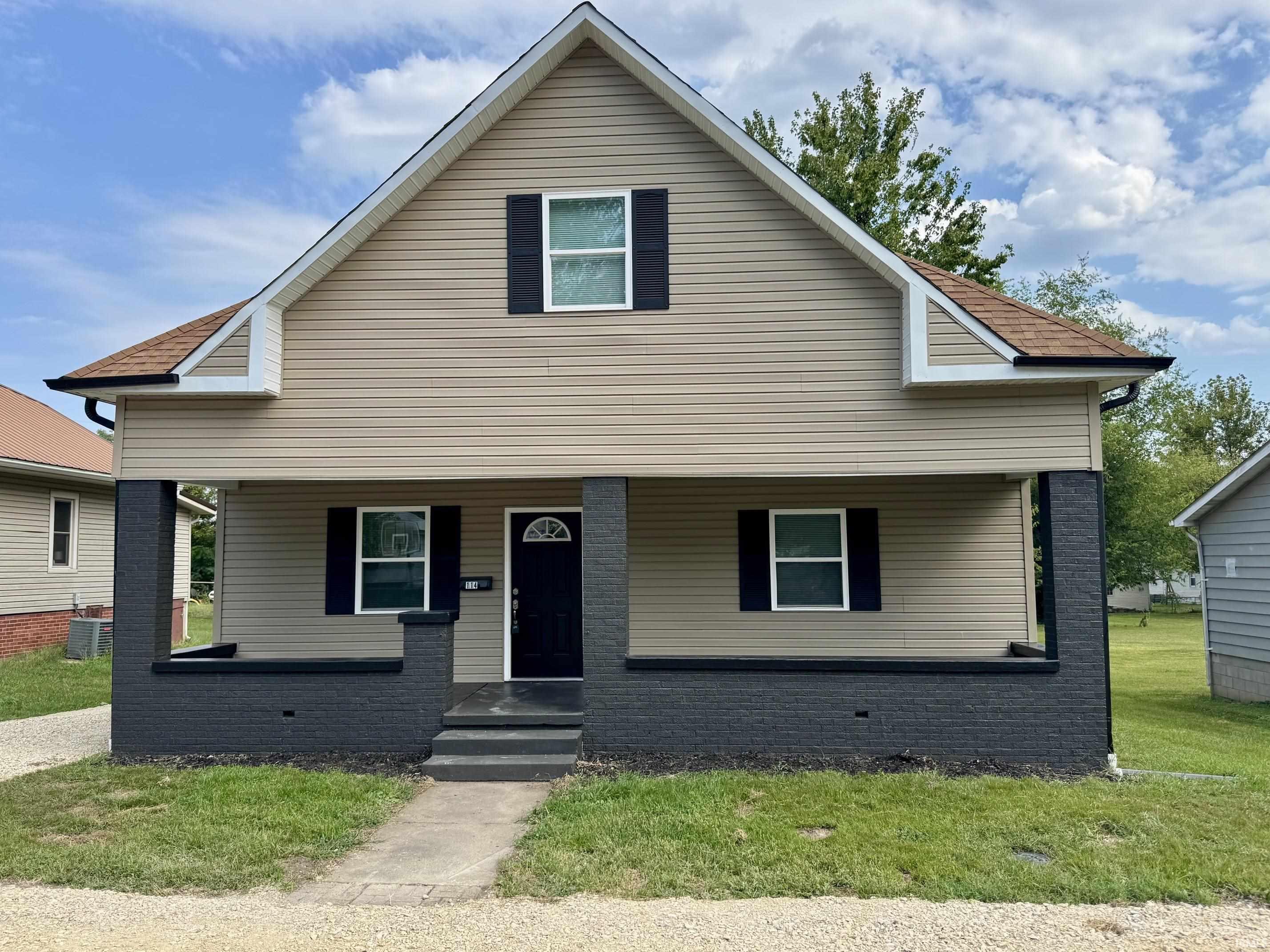 Photo 2 of Manufactured home for sale at 114 S Lincoln St, Oakland City, IN 47660 | MLS# 202638733 | Listing updated on 2026-09-18