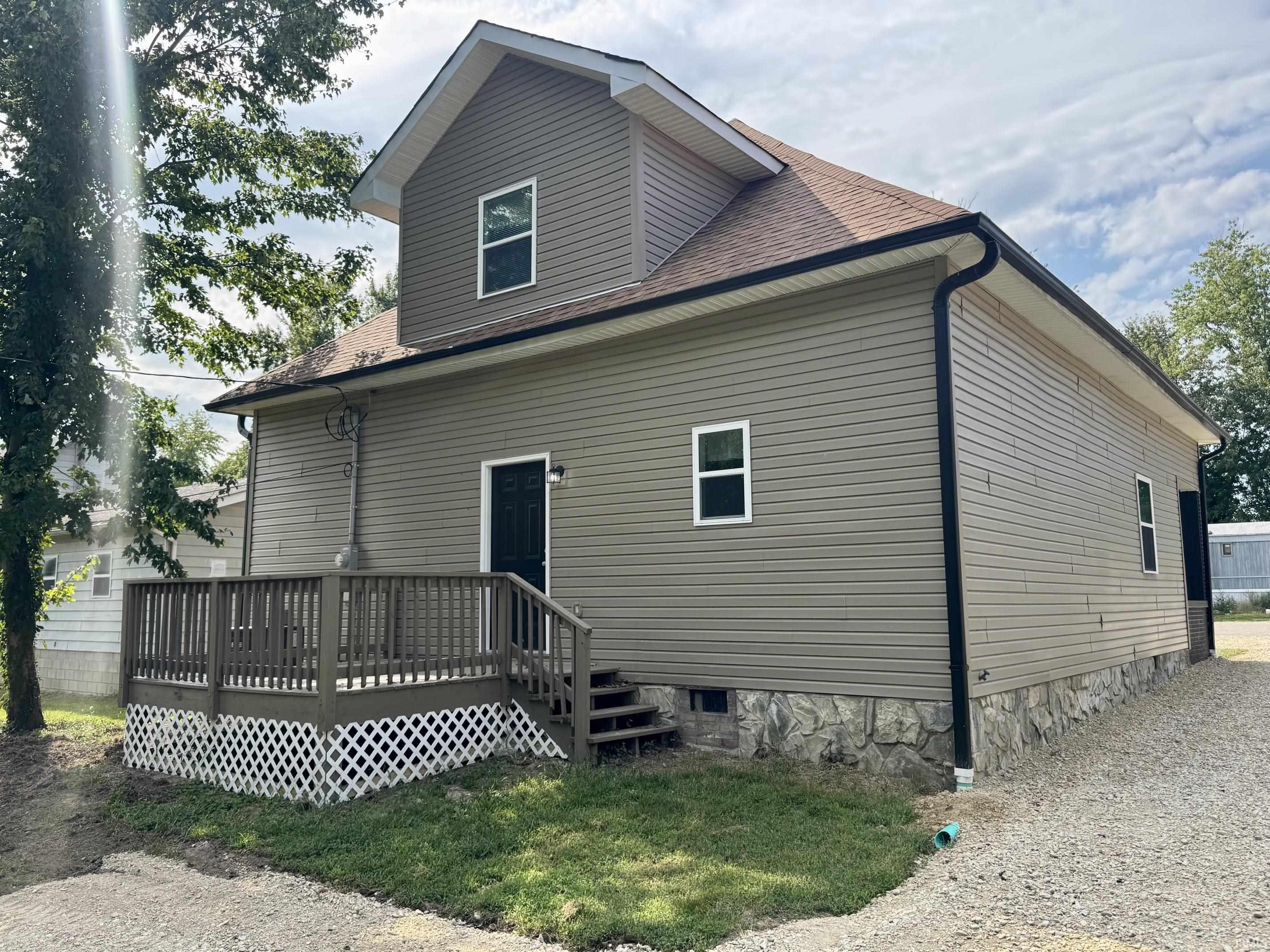 Photo 3 of Manufactured home for sale at 114 S Lincoln St, Oakland City, IN 47660 | MLS# 202638733 | Listing updated on 2026-09-18