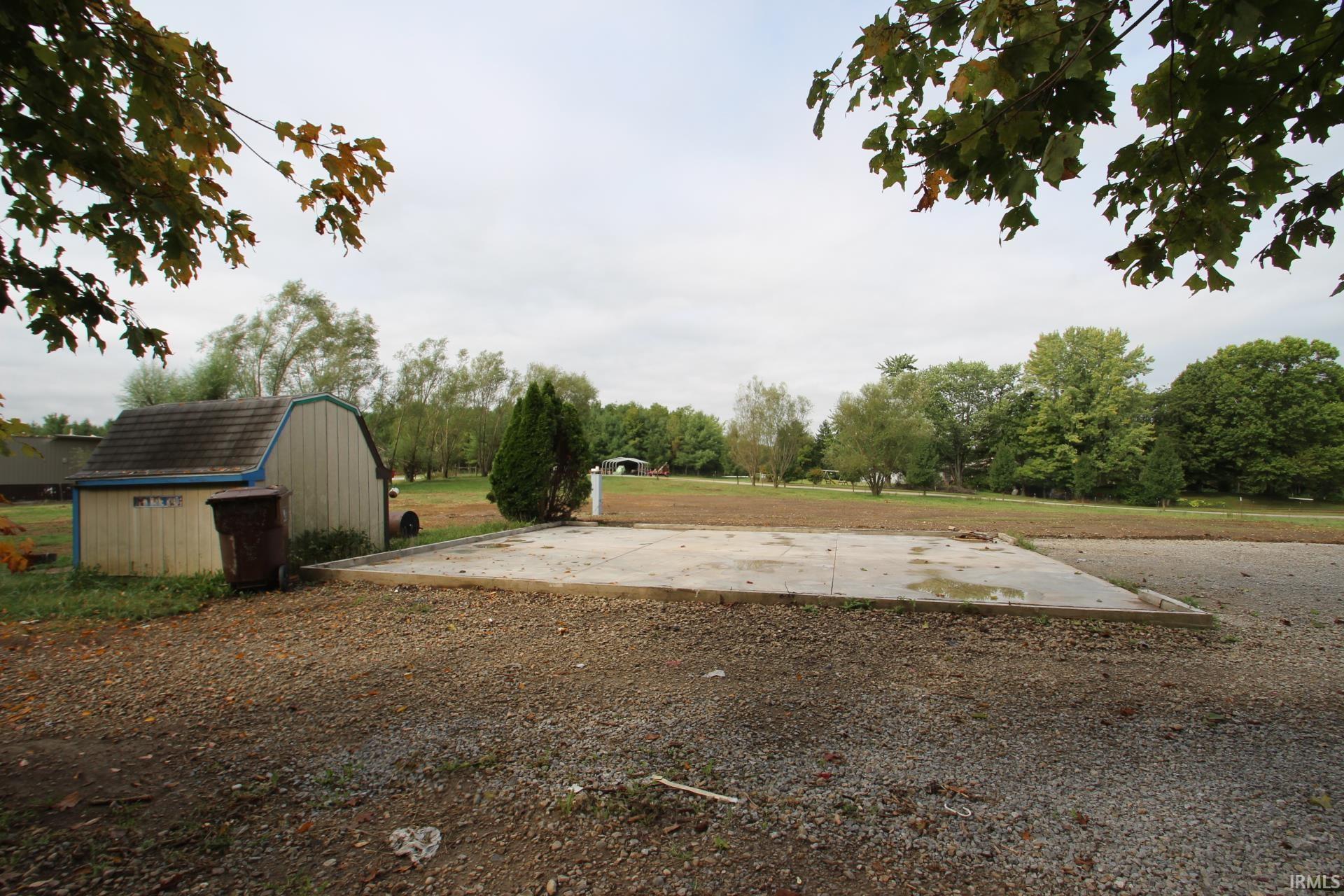 Photo 3 of Sale Pending at 453 W Water Works Rd, Wabash, IN 46992 | MLS# 202638759 | Listing updated on 2026-09-30