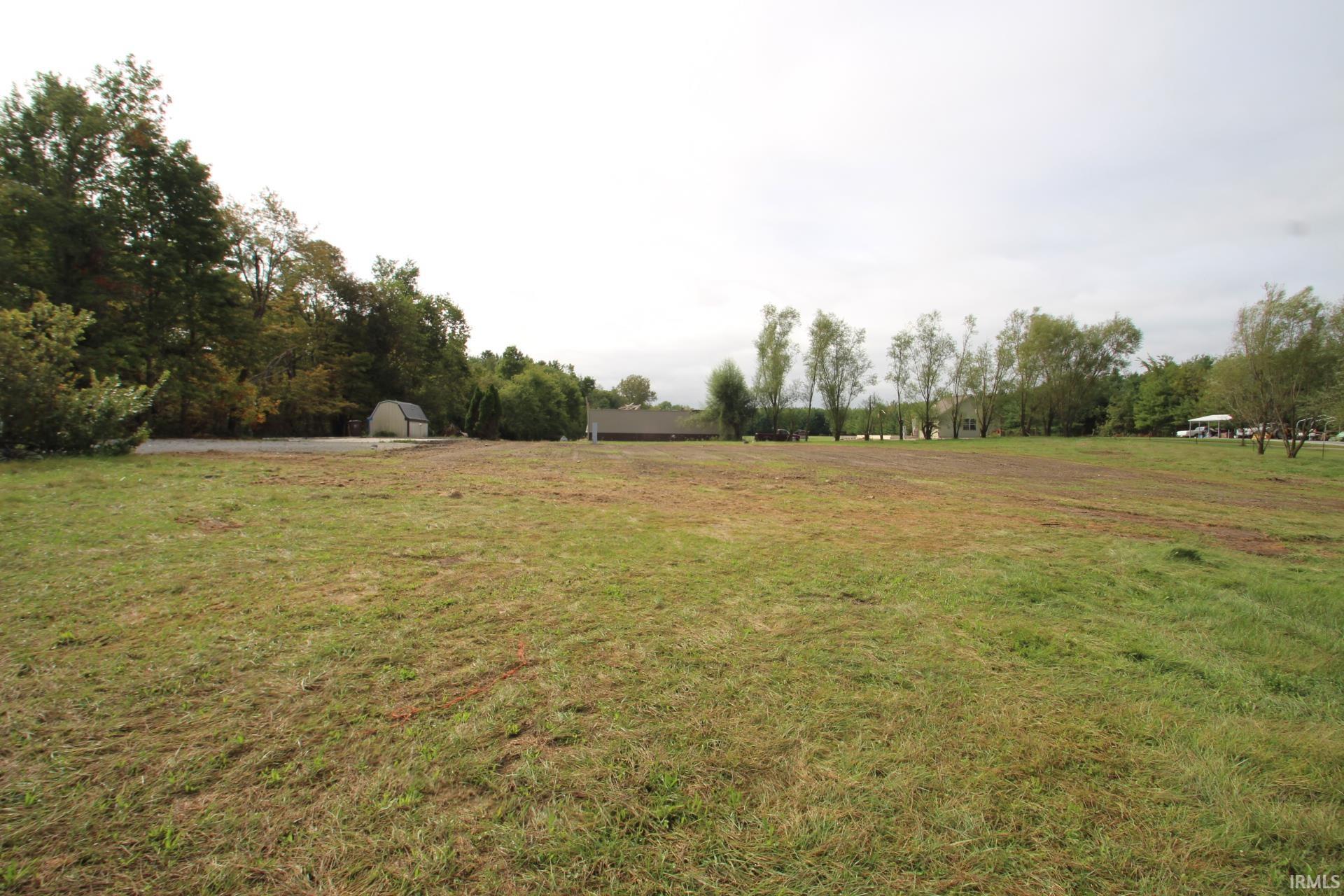 Photo 3 of Sale Pending at 453 W Water Works Rd, Wabash, IN 46992 | MLS# 202638759 | Listing updated on 2026-09-30