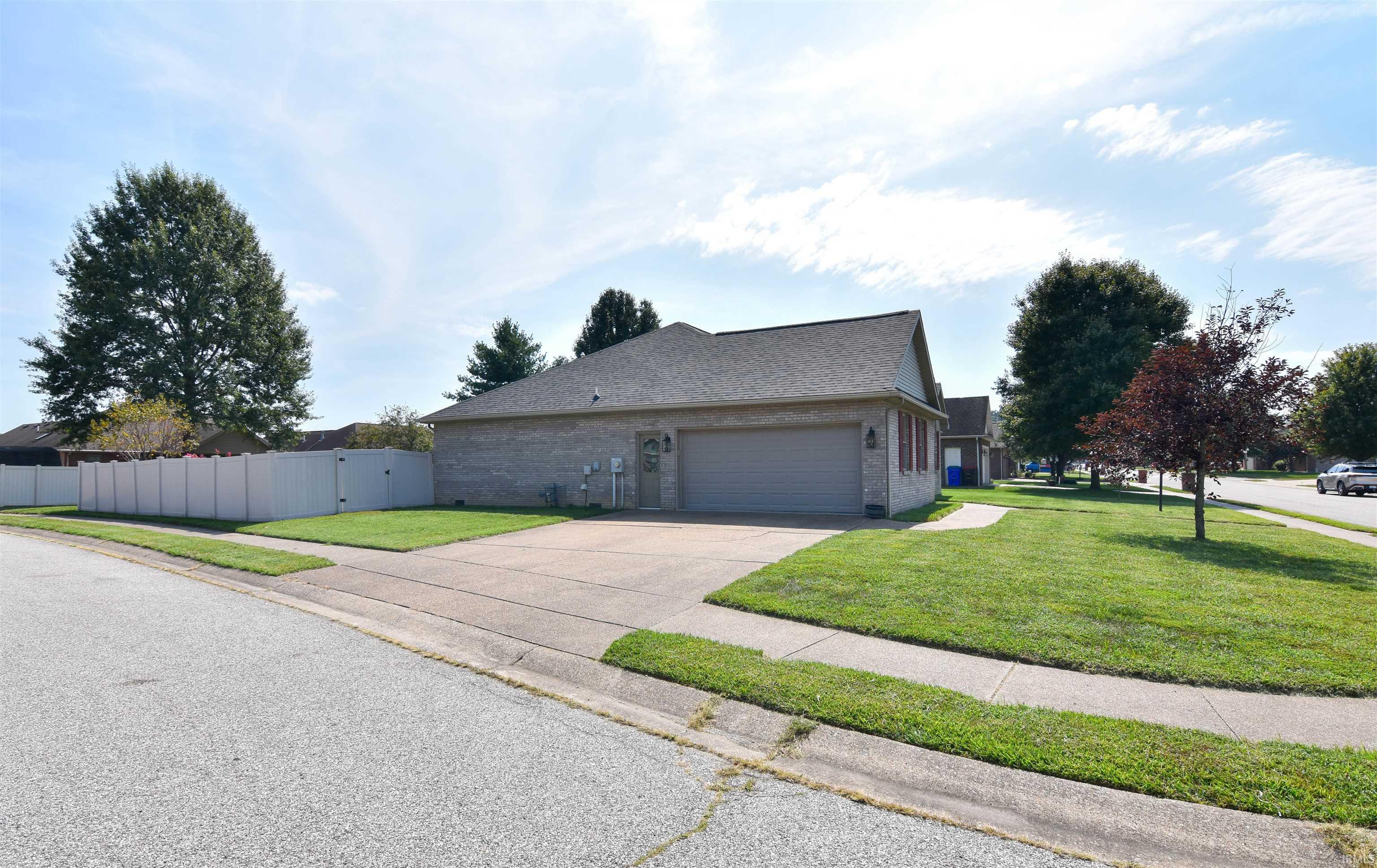 Photo 2 of Manufactured home for sale at 9329 Valley View Dr, Evansville, IN 47711 | MLS# 202638769 | Listing updated on 2026-09-18