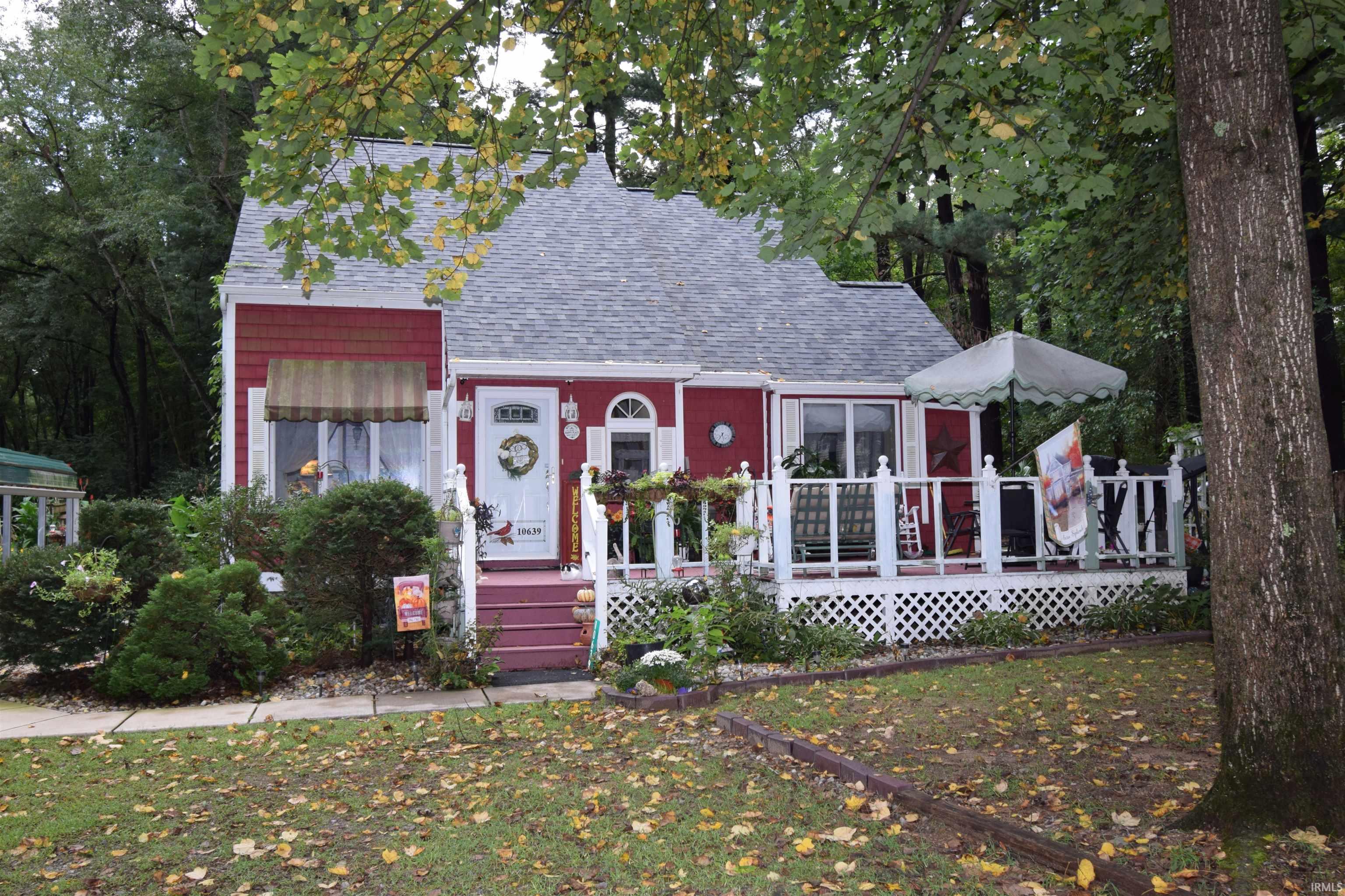 Manufactured home for sale at 10639 E Iroquois Rd, Walkerton, IN 46574 | MLS# 202638770