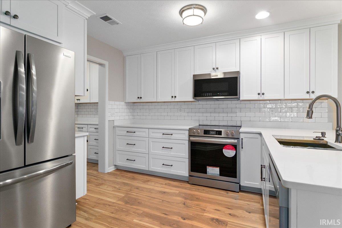 Photo 3 of Condo for sale at 8103 Gate Way Dr, Evansville, IN 47715 | MLS# 202638771 | Listing updated on 2026-09-18