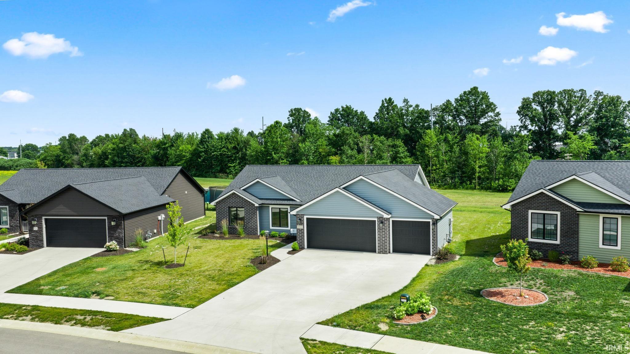 Photo 2 of Manufactured home for sale at 884 Lagonda Trl, Fort Wayne, IN 46818 | MLS# 202638775 | Listing updated on 2026-09-18