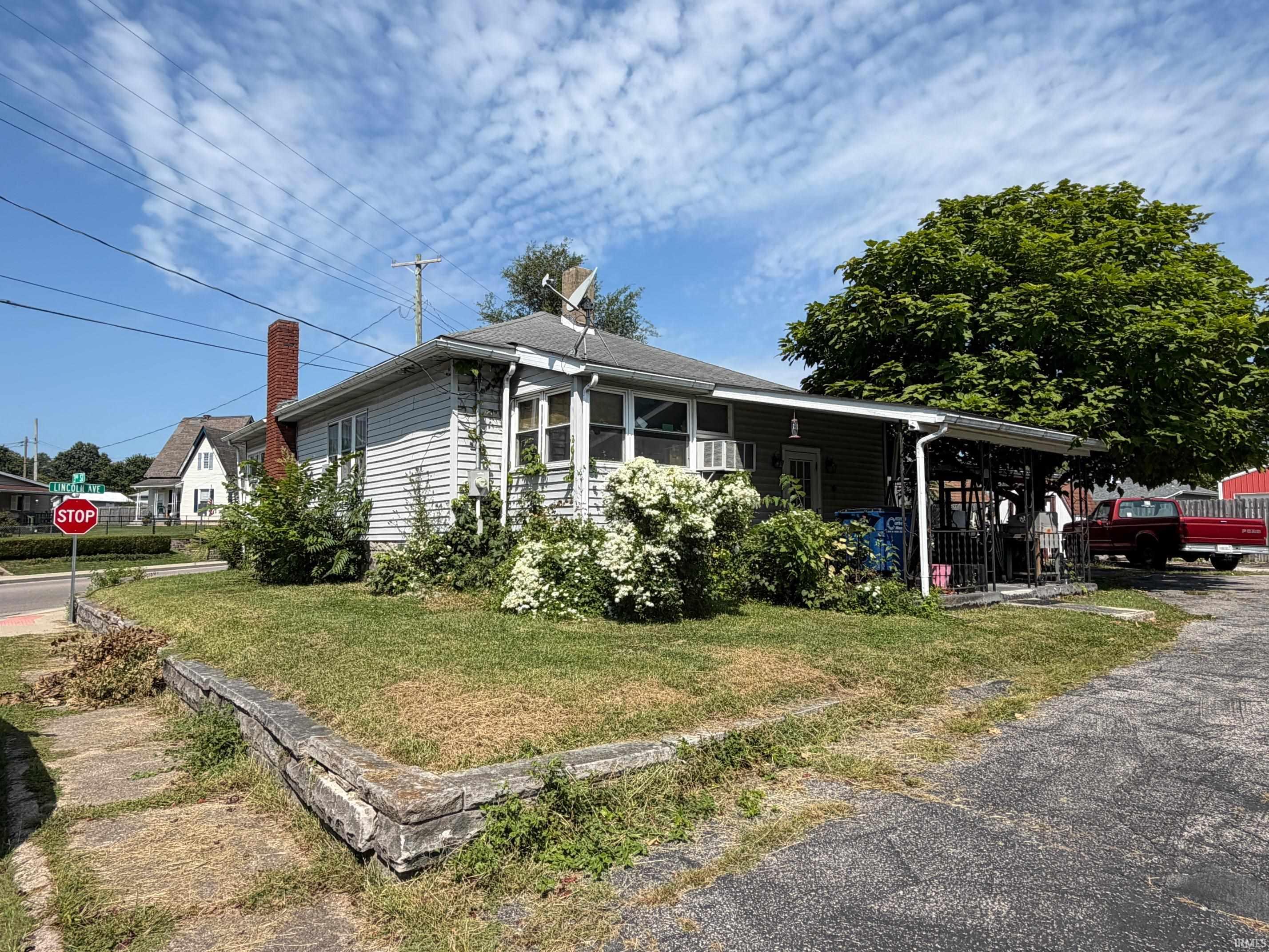 Manufactured home for sale at 222 Lincoln Ave, Bedford, IN 47421 | MLS# 202638778