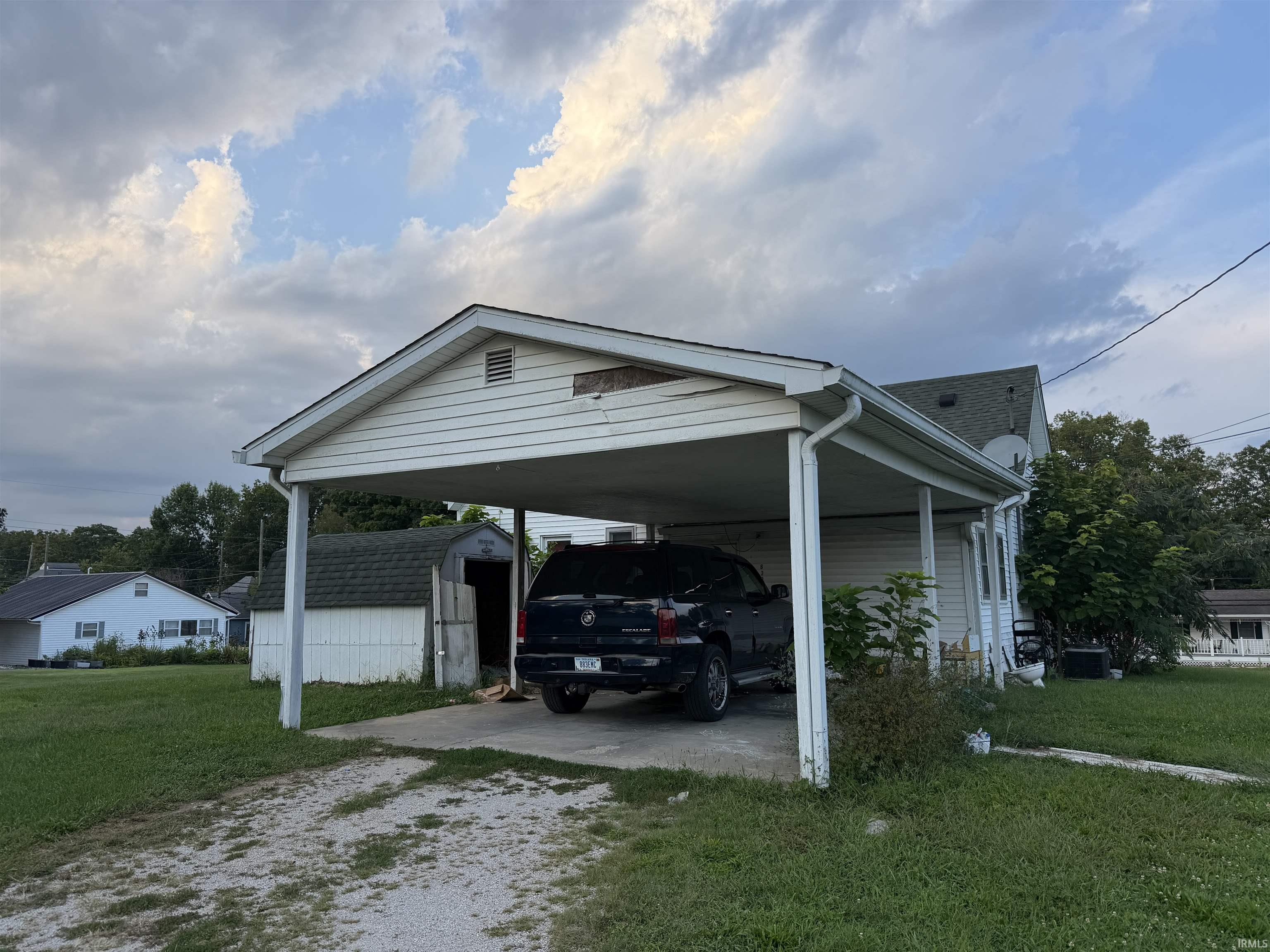 Photo 3 of Manufactured home for sale at 607 Lafayette Ave, Bedford, IN 47421 | MLS# 202638791 | Listing updated on 2026-09-18