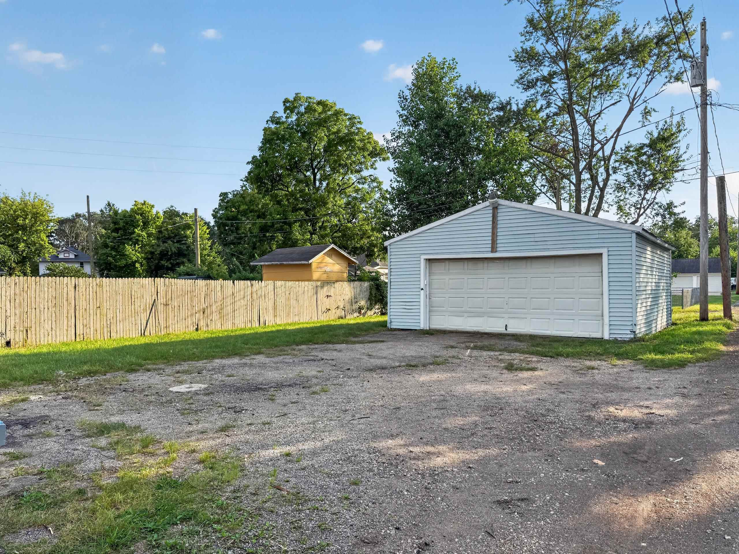 Photo 2 of Manufactured home for sale at 1915 Lane Ave, Elkhart, IN 46516 | MLS# 202638824 | Listing updated on 2026-09-18