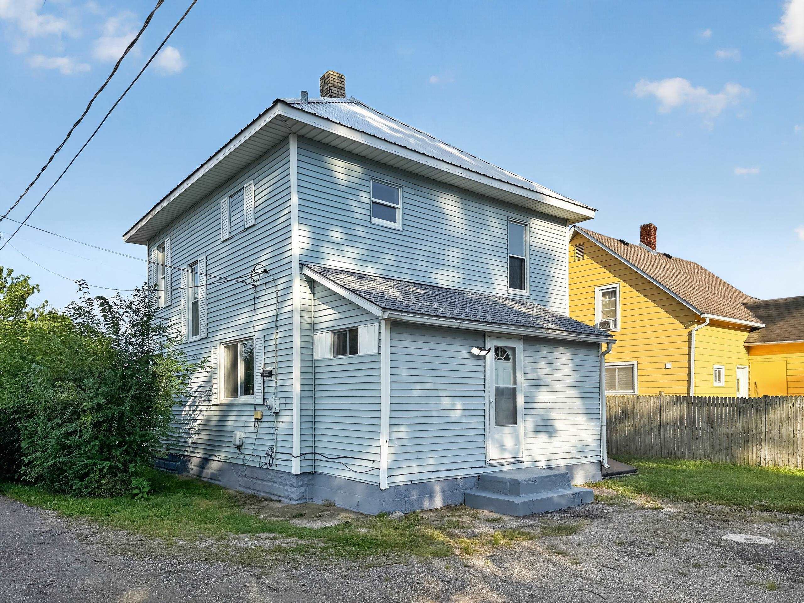 Photo 3 of Manufactured home for sale at 1915 Lane Ave, Elkhart, IN 46516 | MLS# 202638824 | Listing updated on 2026-09-18