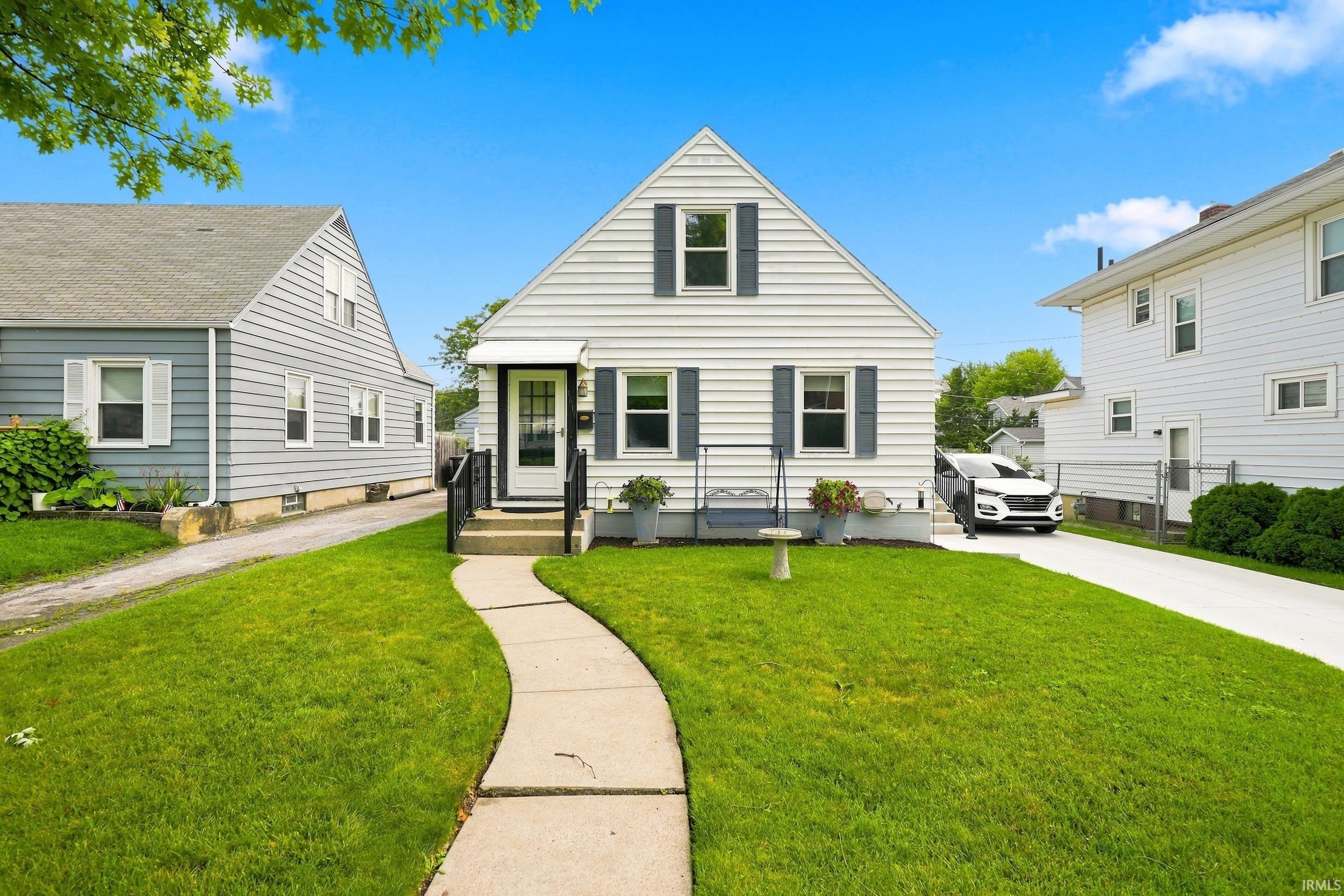 Manufactured home for sale at 1610 Cherokee Rd, Fort Wayne, IN 46808 | MLS# 202638868