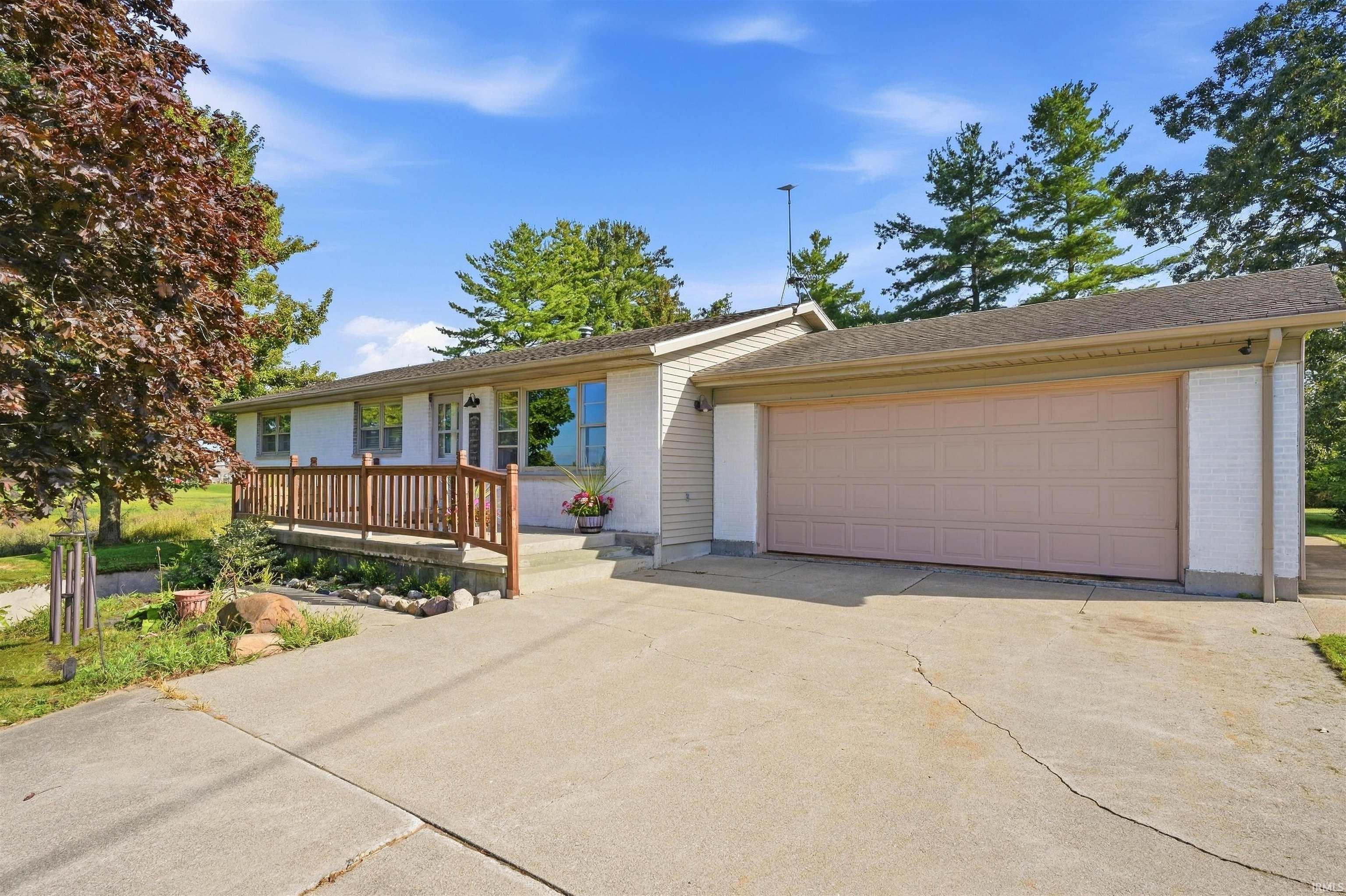 Manufactured home for sale at 4356 County Rd 60, Auburn, IN 46706 | MLS# 202638869