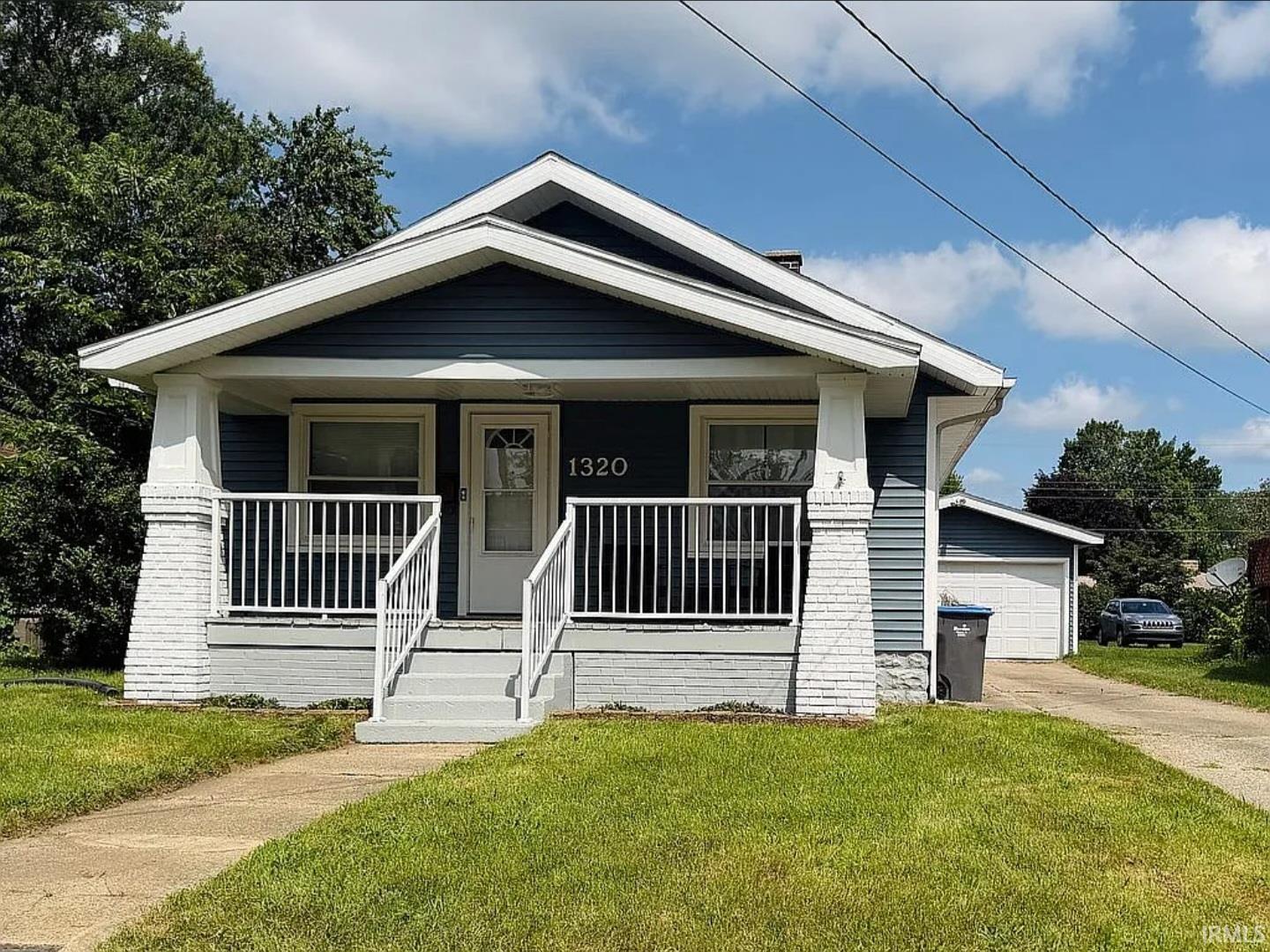 Manufactured home for sale at 1320 E Beardsley Ave, Elkhart, IN 46514 | MLS# 202638872