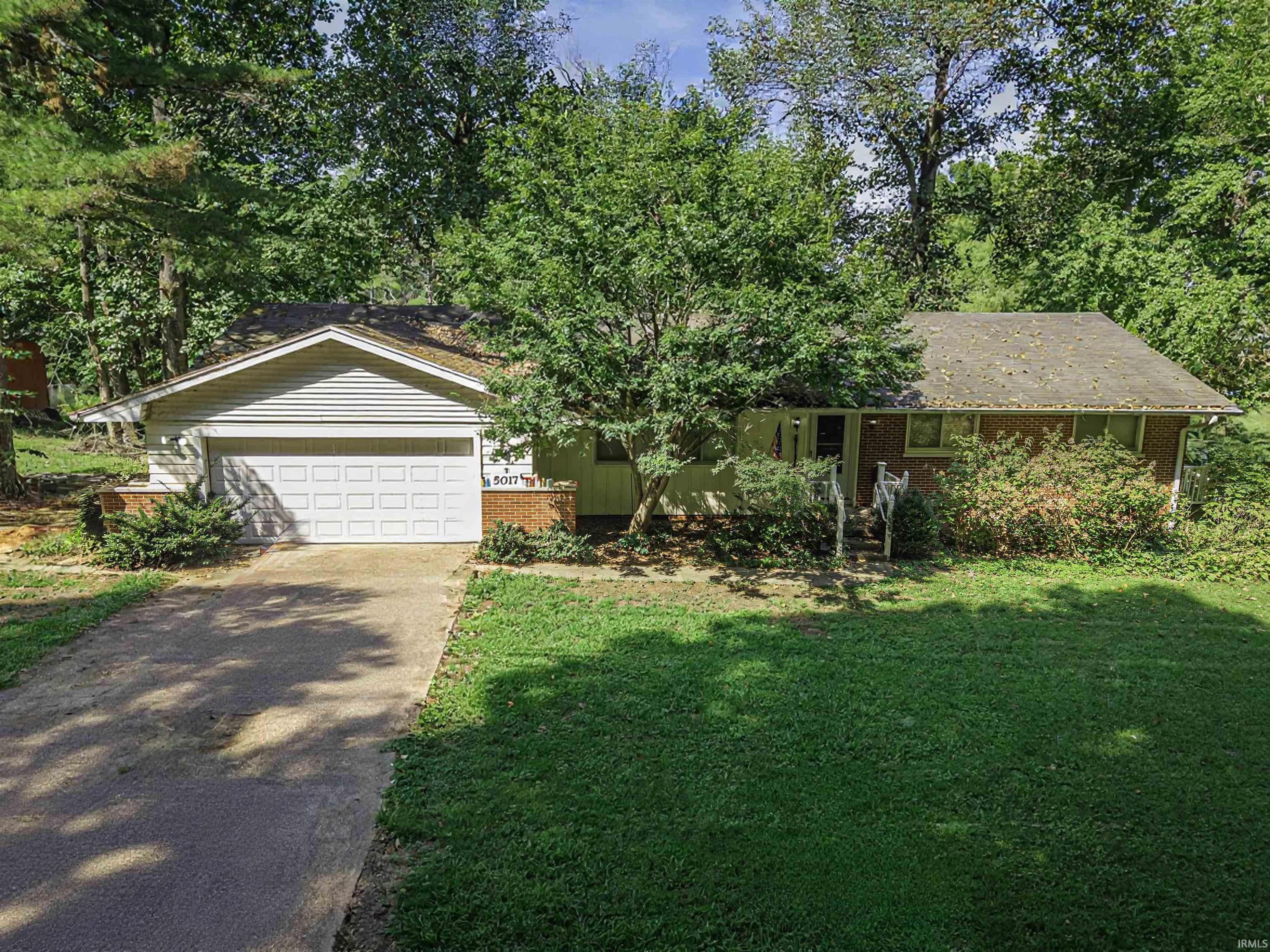 Manufactured home for sale at 5017 S St Philip Rd, Evansville, IN 47712 | MLS# 202638873
