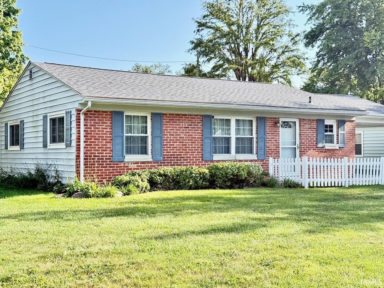 Manufactured home for sale at 2800 S Sycamore Ave, Muncie, IN 47302 | MLS# 202638874