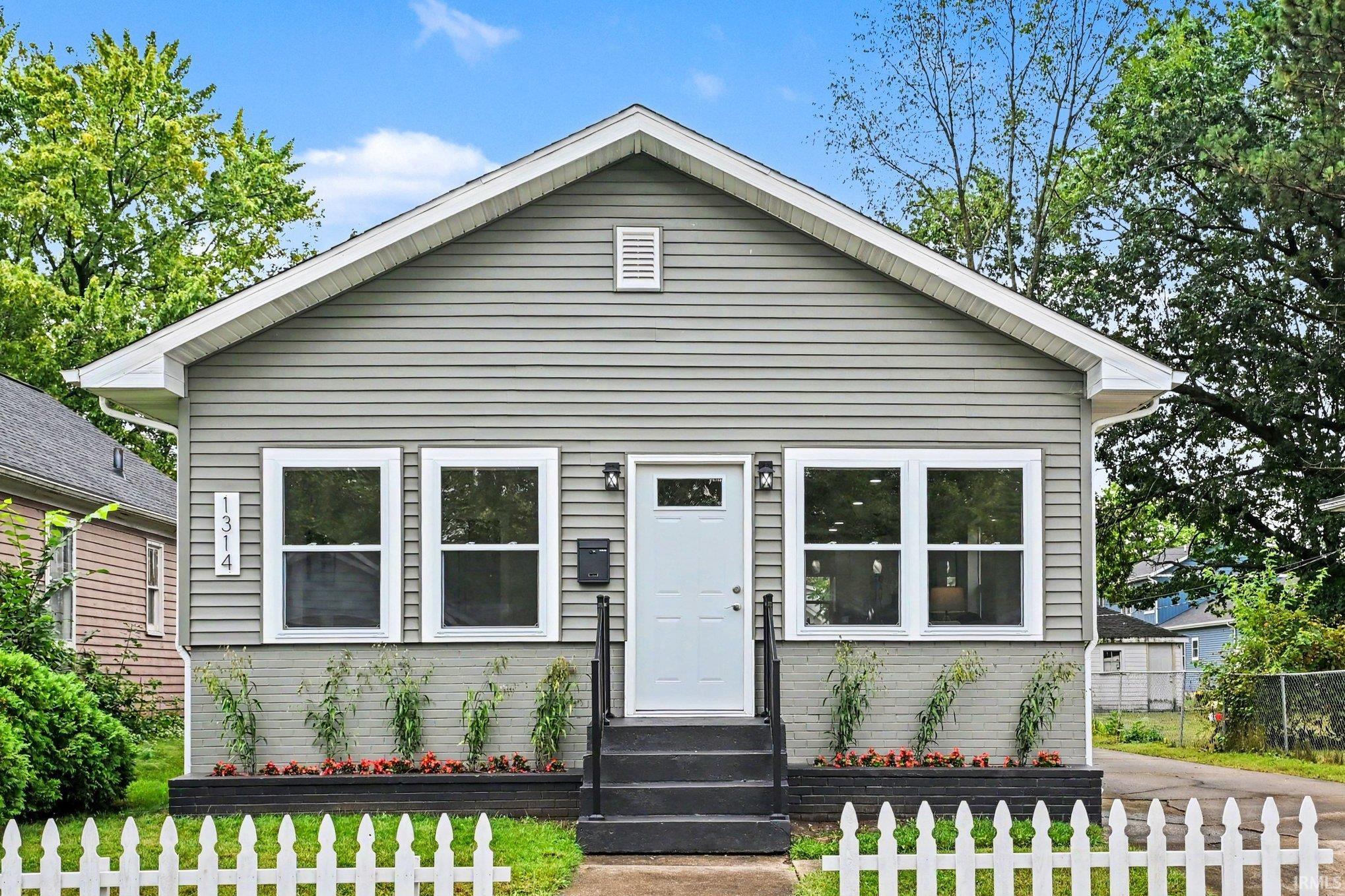 Photo 3 of Manufactured home for sale at 1314 Corby Blvd, South Bend, IN 46617 | MLS# 202638883 | Listing updated on 2026-09-19