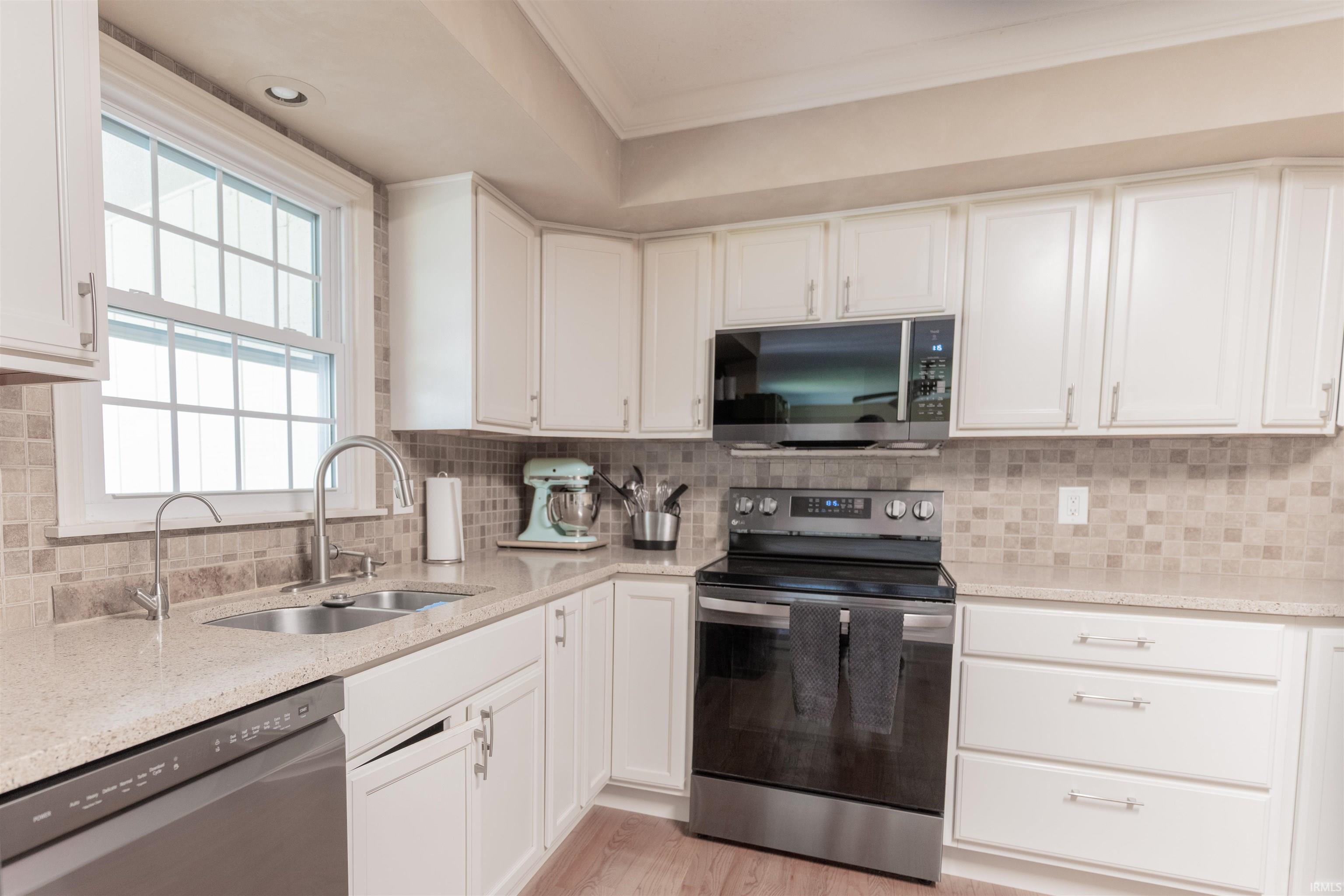 Photo 3 of Sale Pending at 53195 NE Haddington Dr, South Bend, IN 46635 | MLS# 202638904 | Listing updated on 2026-09-25