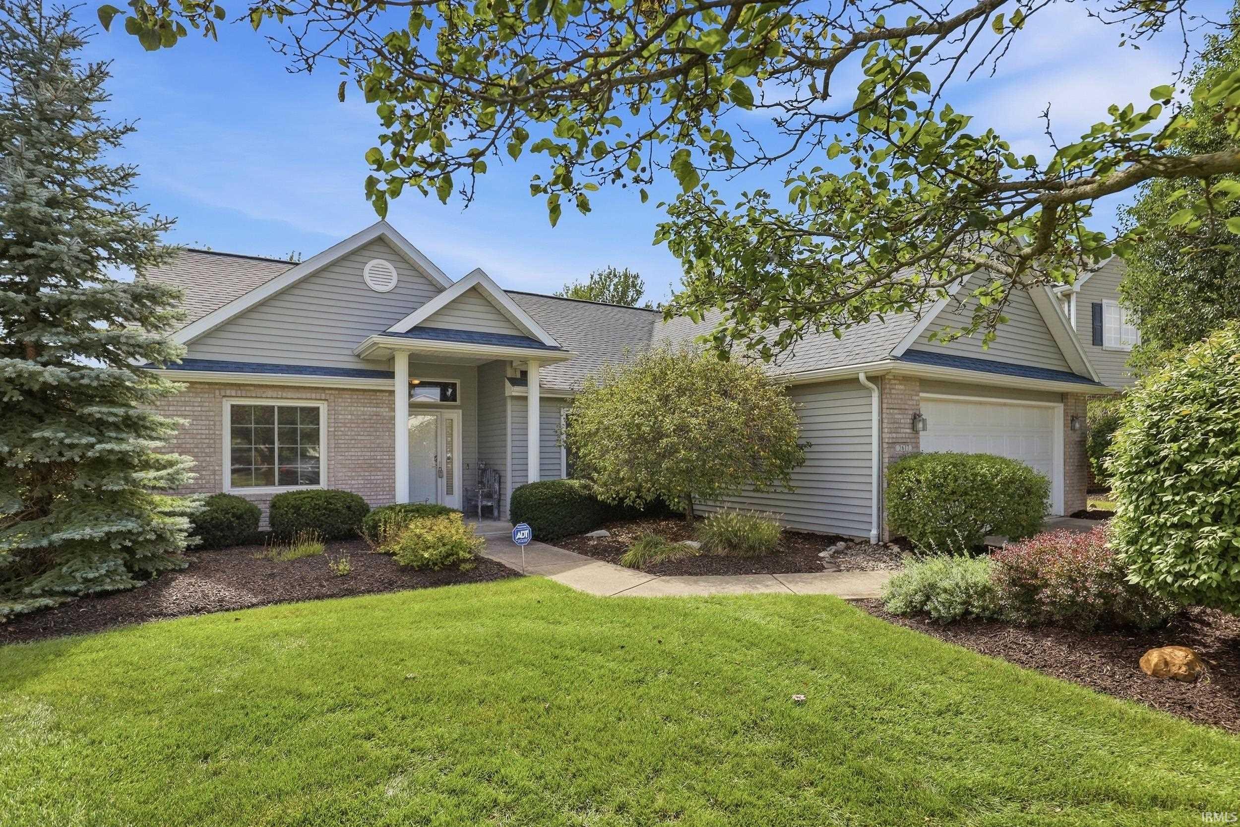 Manufactured home for sale at 2617 Sugar Tree Dr, Fort Wayne, IN 46818 | MLS# 202638910