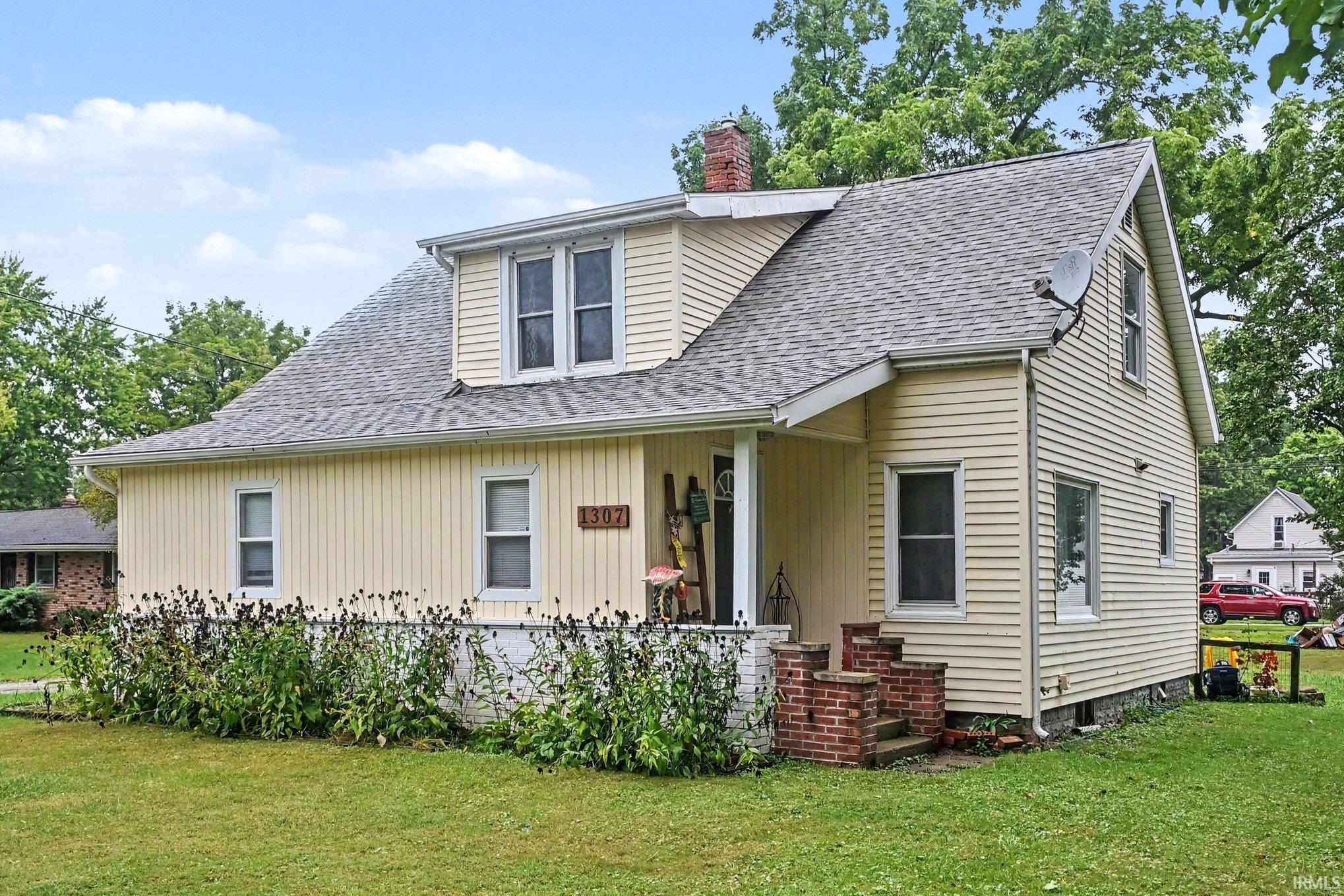 Photo 2 of Manufactured home for sale at 1307 Hickory St, Goshen, IN 46526 | MLS# 202638914 | Listing updated on 2026-09-19