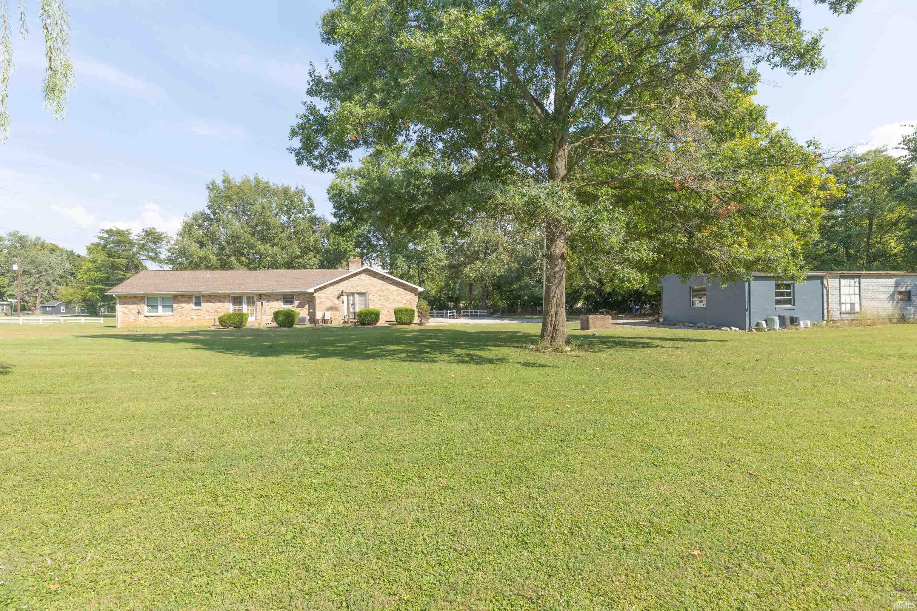 Photo 4 of Manufactured home for sale at 1921 Indian Mounds Blvd, Evansville, IN 47715 | MLS# 202638932 | Listing updated on 2026-09-19