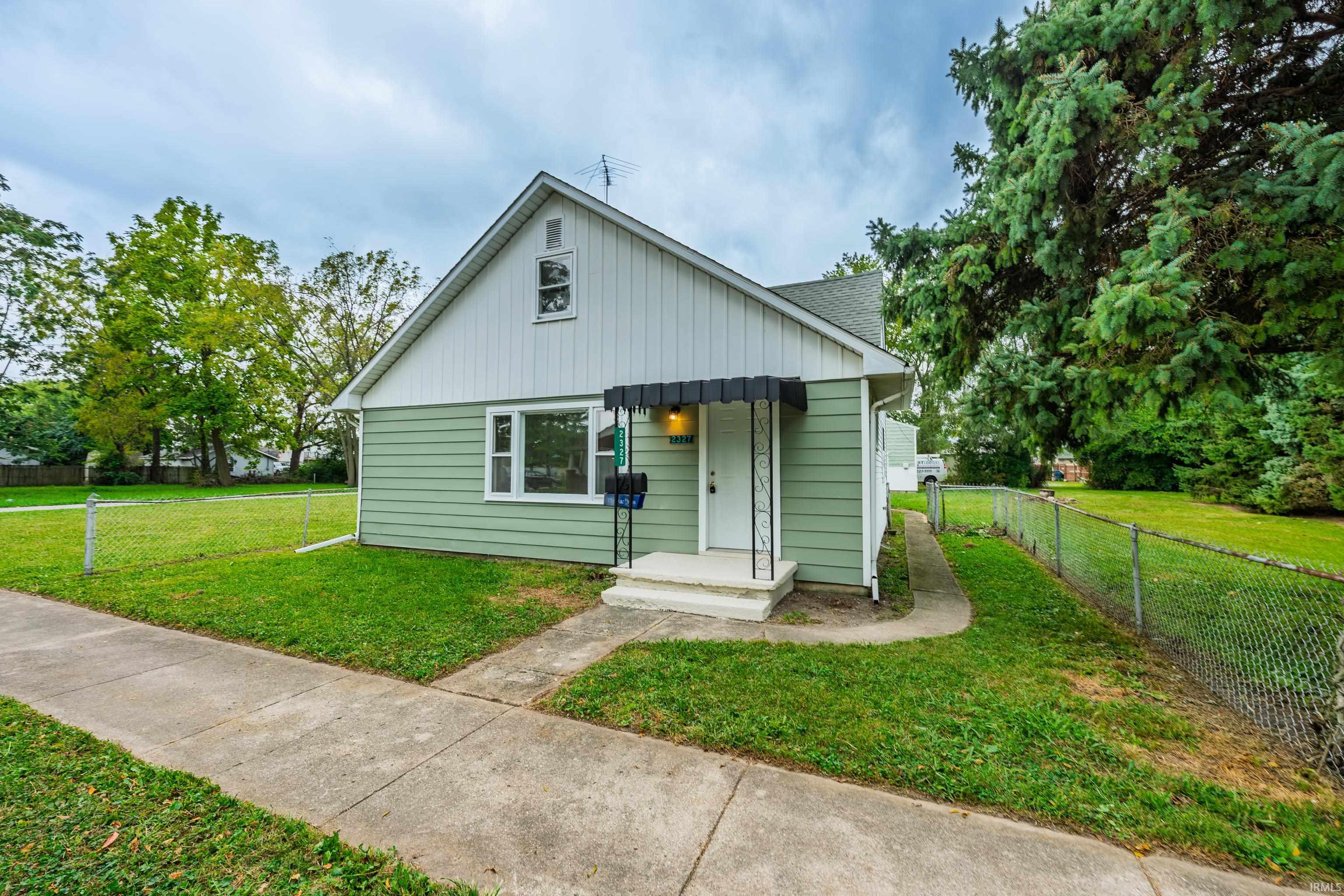 Photo 2 of Manufactured home for sale at 2327 S Jefferson St, Muncie, IN 47302 | MLS# 202638959 | Listing updated on 2026-09-19