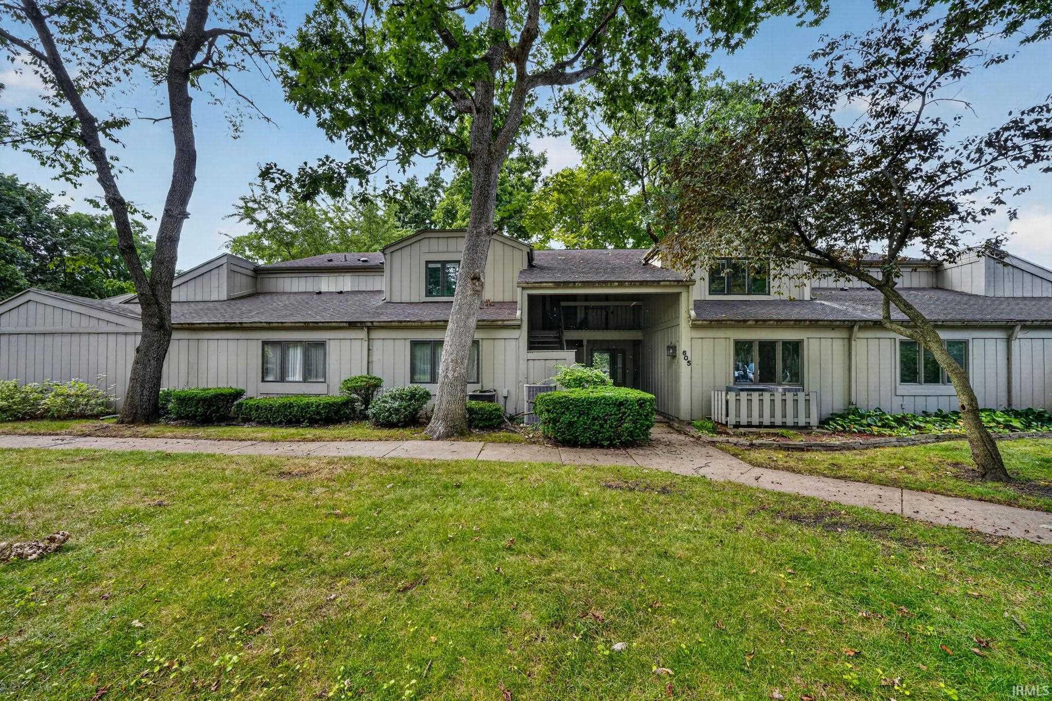 Condo for sale at 605 E Vistula Ter #3, Mishawaka, IN 46544 | MLS# 202638969