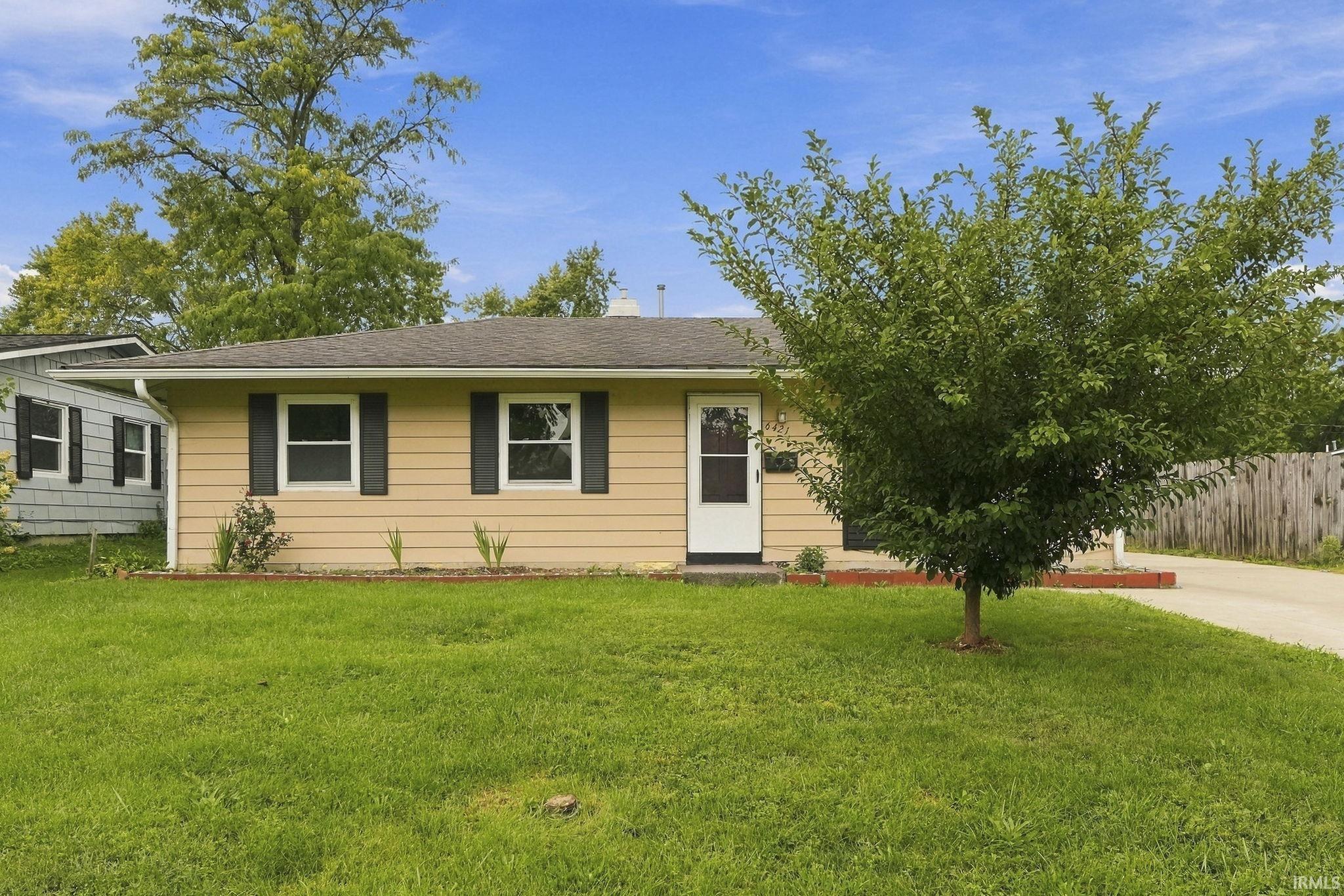 Photo 3 of Sale Pending at 6421 Baytree Dr, Fort Wayne, IN 46825 | MLS# 202638970 | Listing updated on 2026-09-21