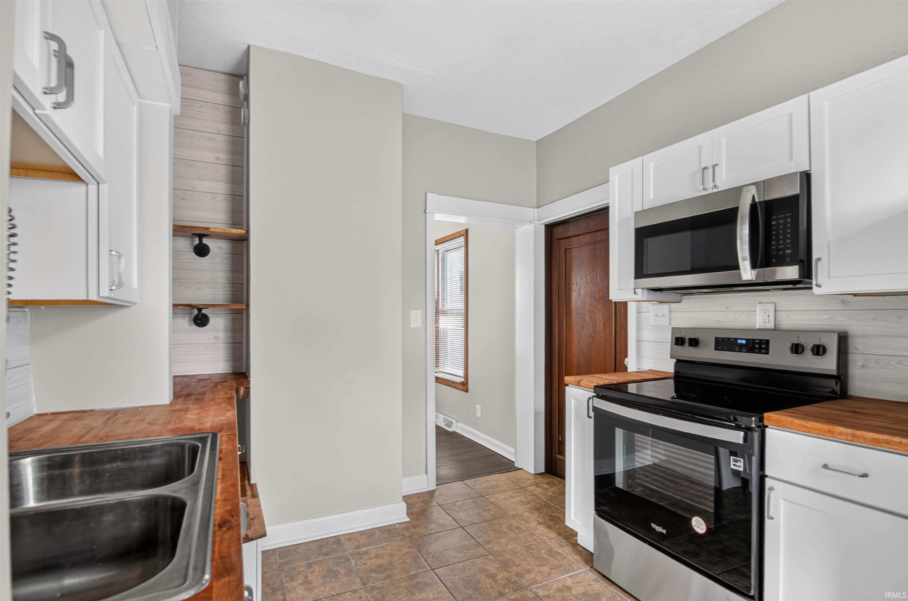 Photo 4 of Manufactured home for sale at 935 S 26th Street, South Bend, IN 46615 | MLS# 202639023 | Listing updated on 2026-09-21