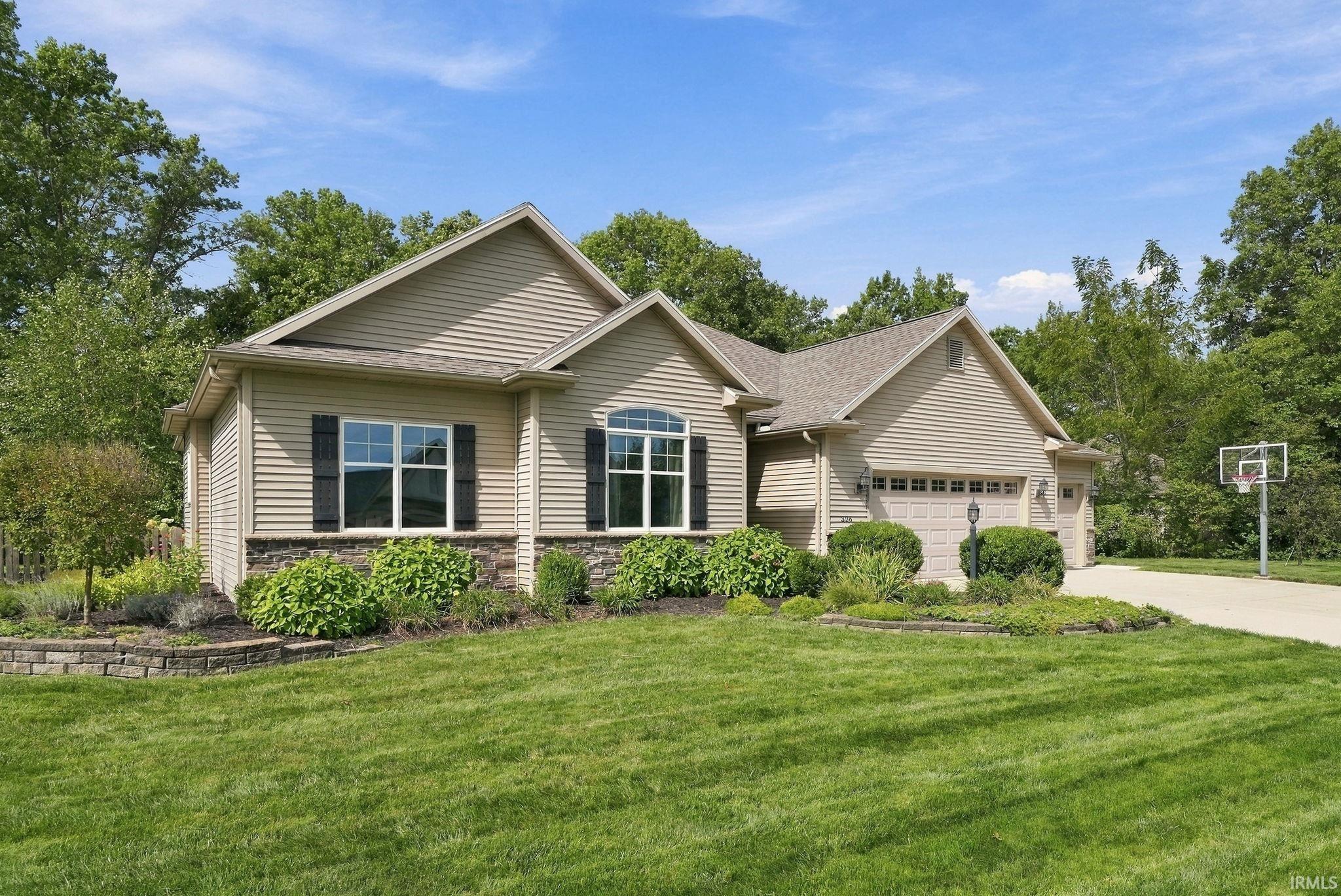 Photo 2 of Sale Pending at 326 Oak Forest Dr, Bluffton, IN 46714 | MLS# 202639061 | Listing updated on 2026-10-02