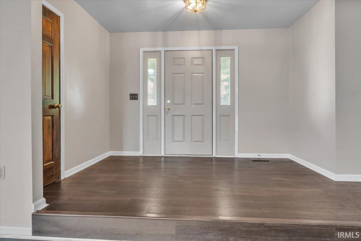 Photo 4 of Manufactured home for sale at 8215 Kingswood Ct, Evansville, IN 47715 | MLS# 202639074 | Listing updated on 2026-09-21