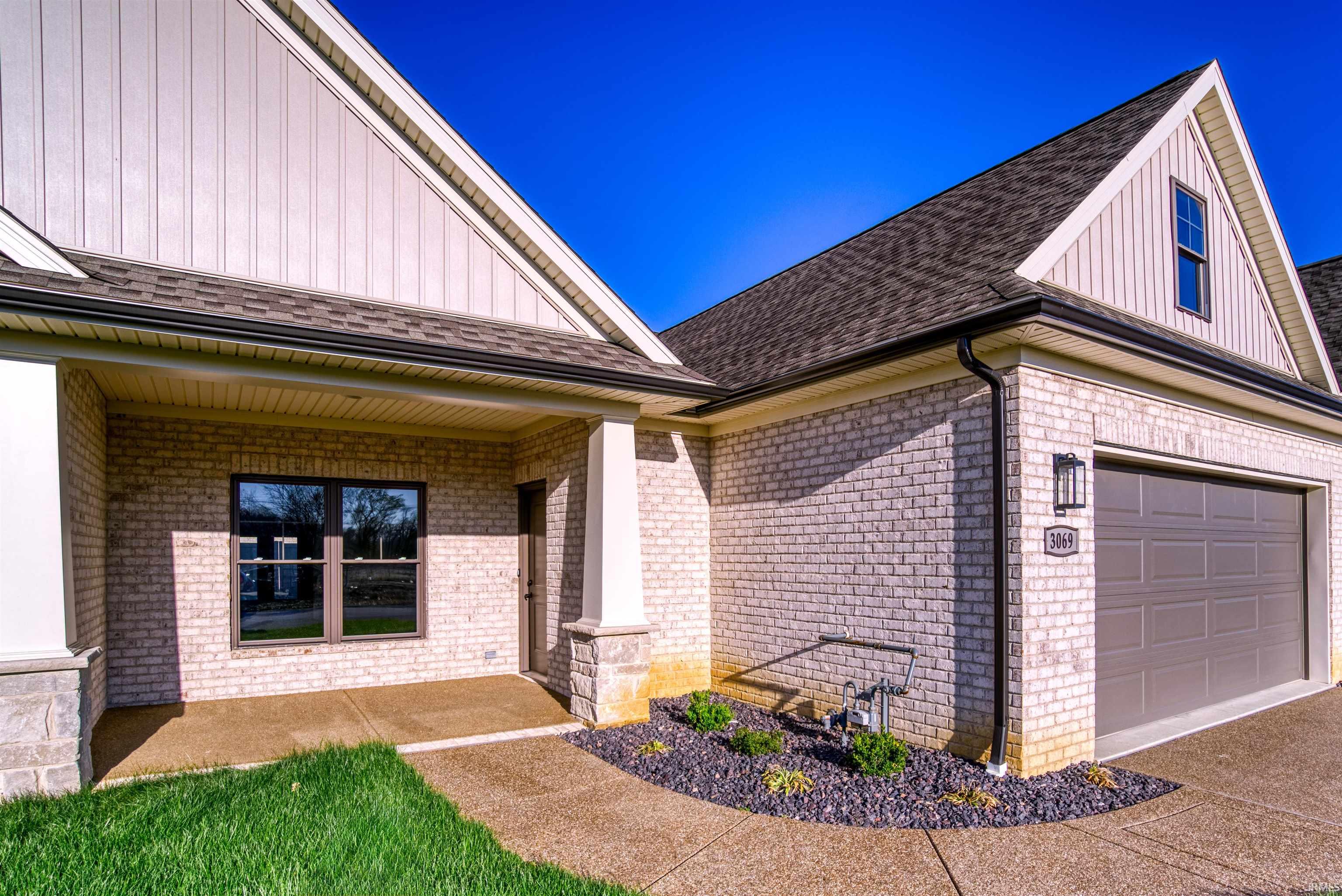 Photo 2 of Sale Pending at 3291 White Oak Trl, Newburgh, IN 47630 | MLS# 202639099 | Listing updated on 2026-09-21