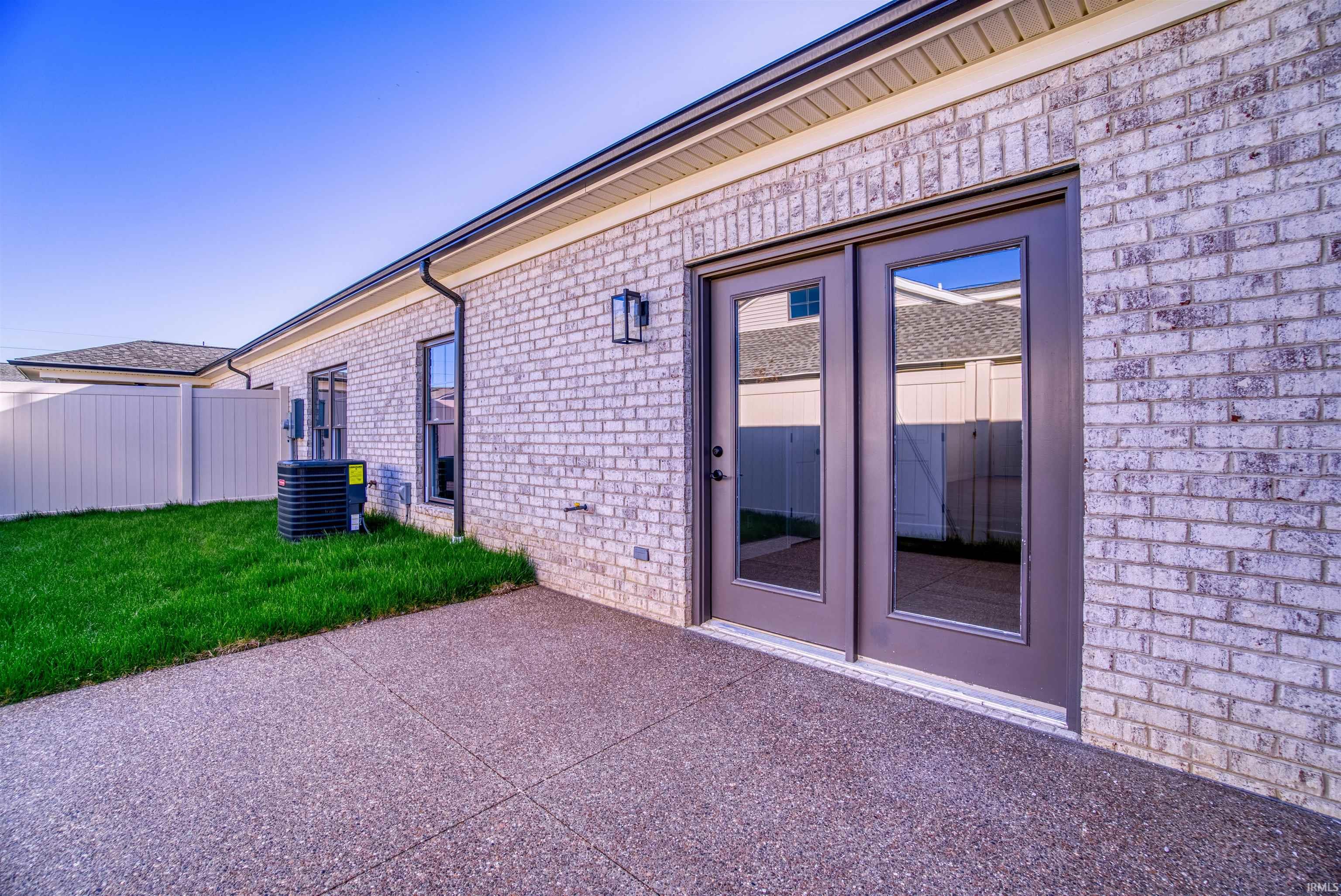 Photo 3 of Sale Pending at 3291 White Oak Trl, Newburgh, IN 47630 | MLS# 202639099 | Listing updated on 2026-09-21