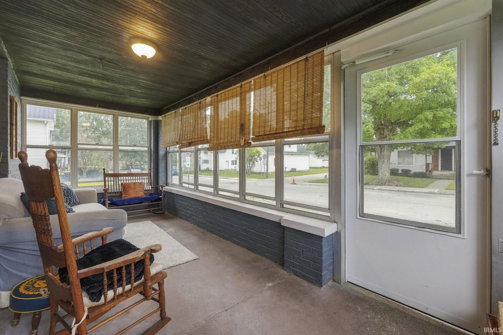 Photo 4 of Sale Pending at 907 Poplar St, Huntington, IN 46750 | MLS# 202639140 | Listing updated on 2026-10-01
