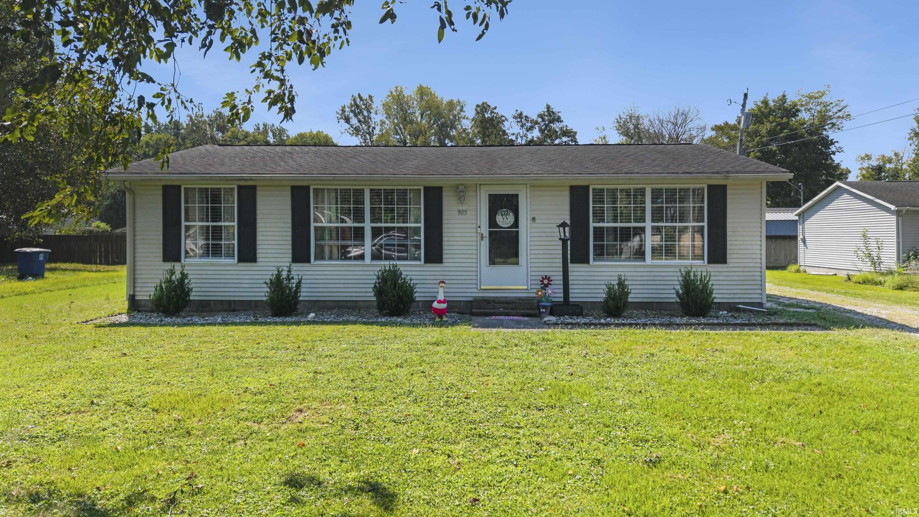 Photo 1 of Sale Pending at 905 E Kentucky St, Princeton, IN 47670 | MLS# 202639147 | Listing updated on 2026-09-25
