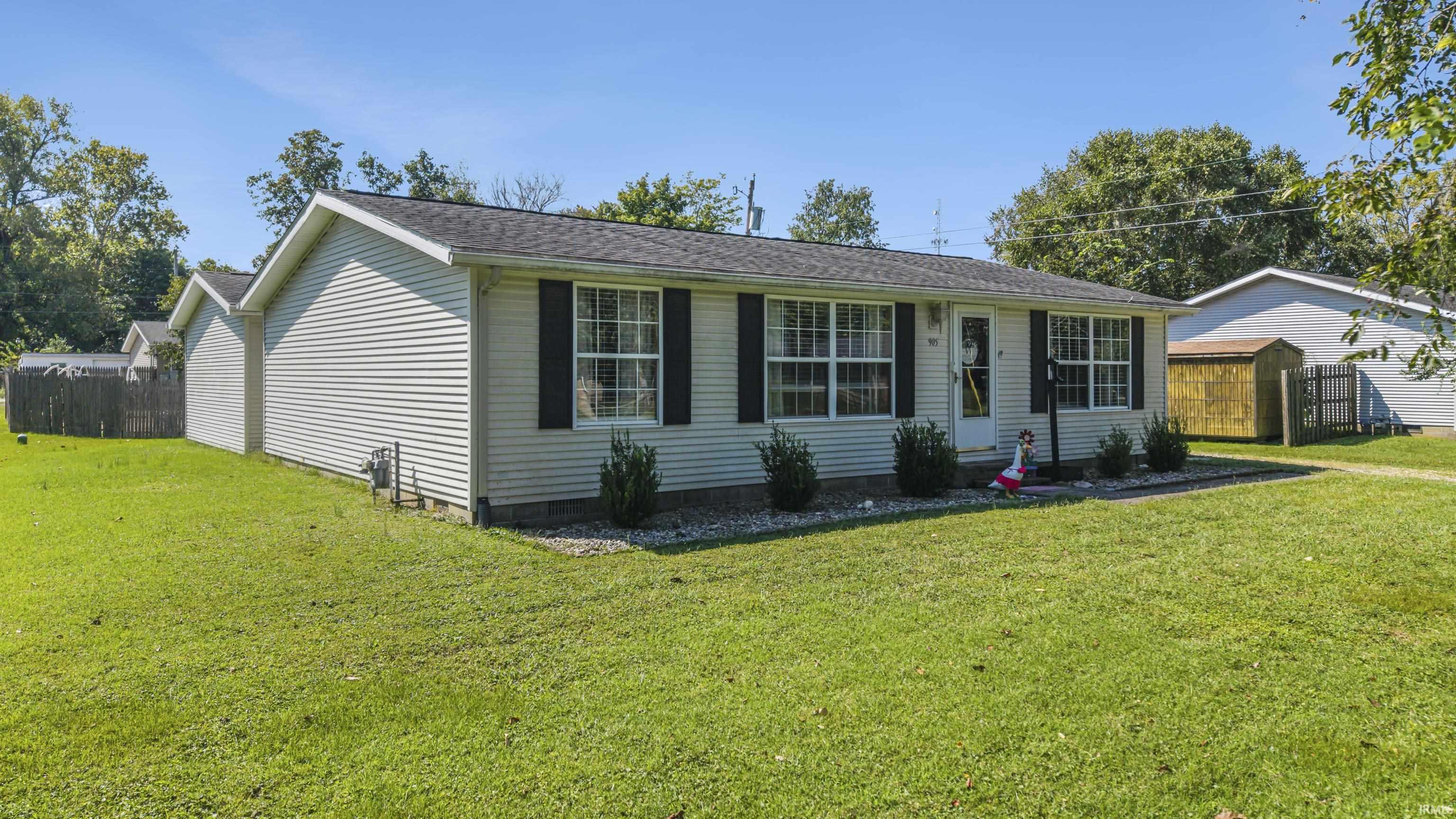 Photo 2 of Sale Pending at 905 E Kentucky St, Princeton, IN 47670 | MLS# 202639147 | Listing updated on 2026-09-25