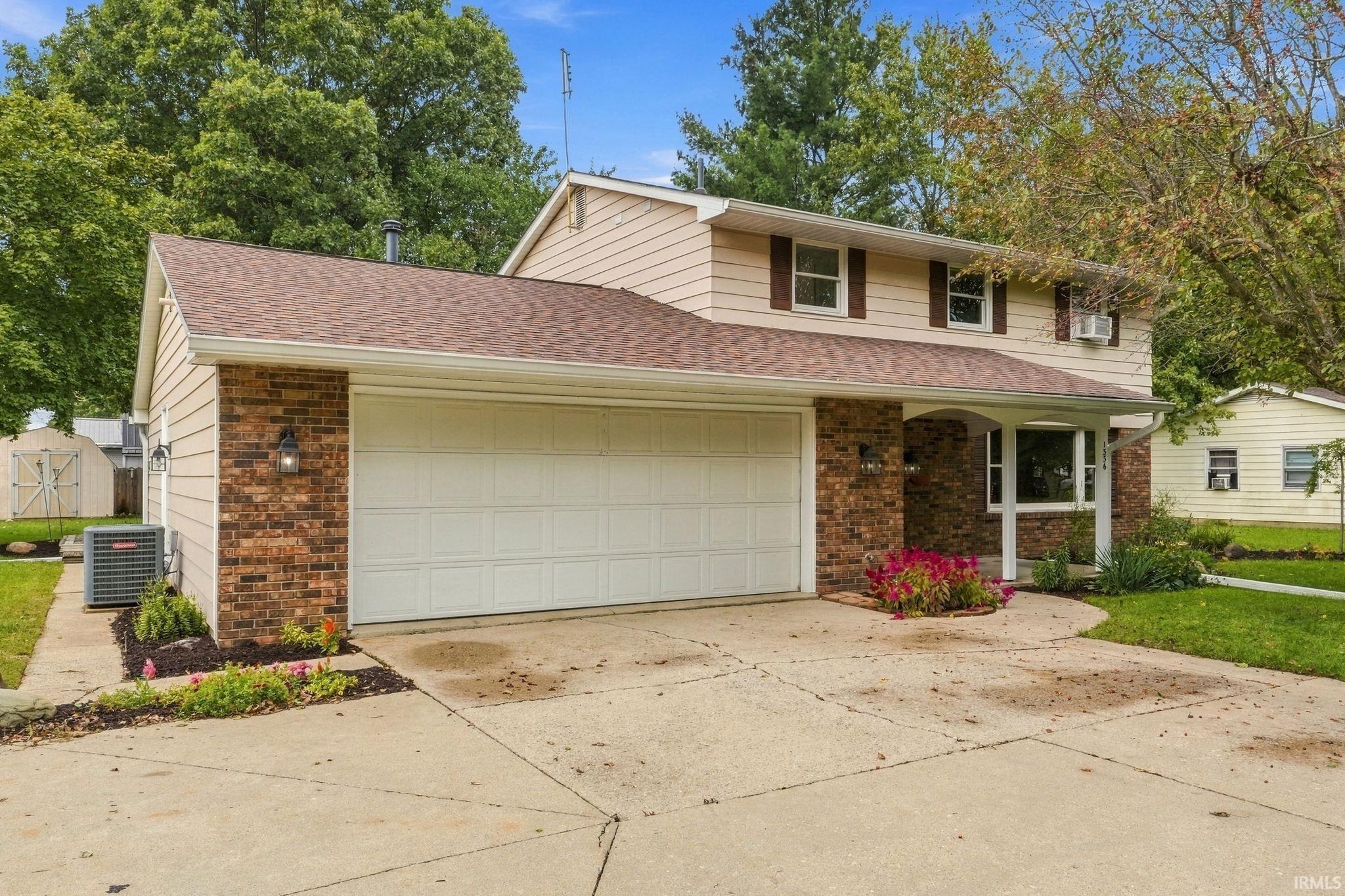 Photo 3 of Sale Pending at 1336 Kenwood Dr, Bluffton, IN 46714 | MLS# 202639185 | Listing updated on 2026-09-24