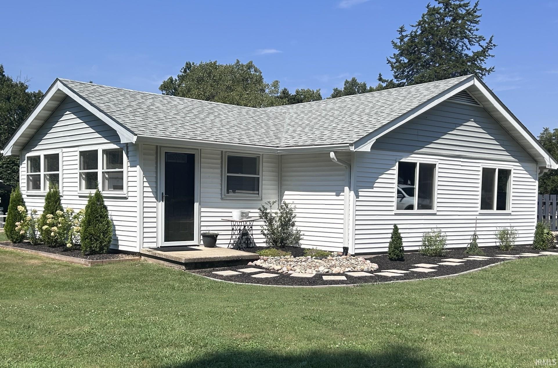 Photo 3 of Manufactured home for sale at 818 Union St, Covington, IN 47932 | MLS# 202639187 | Listing updated on 2026-09-22