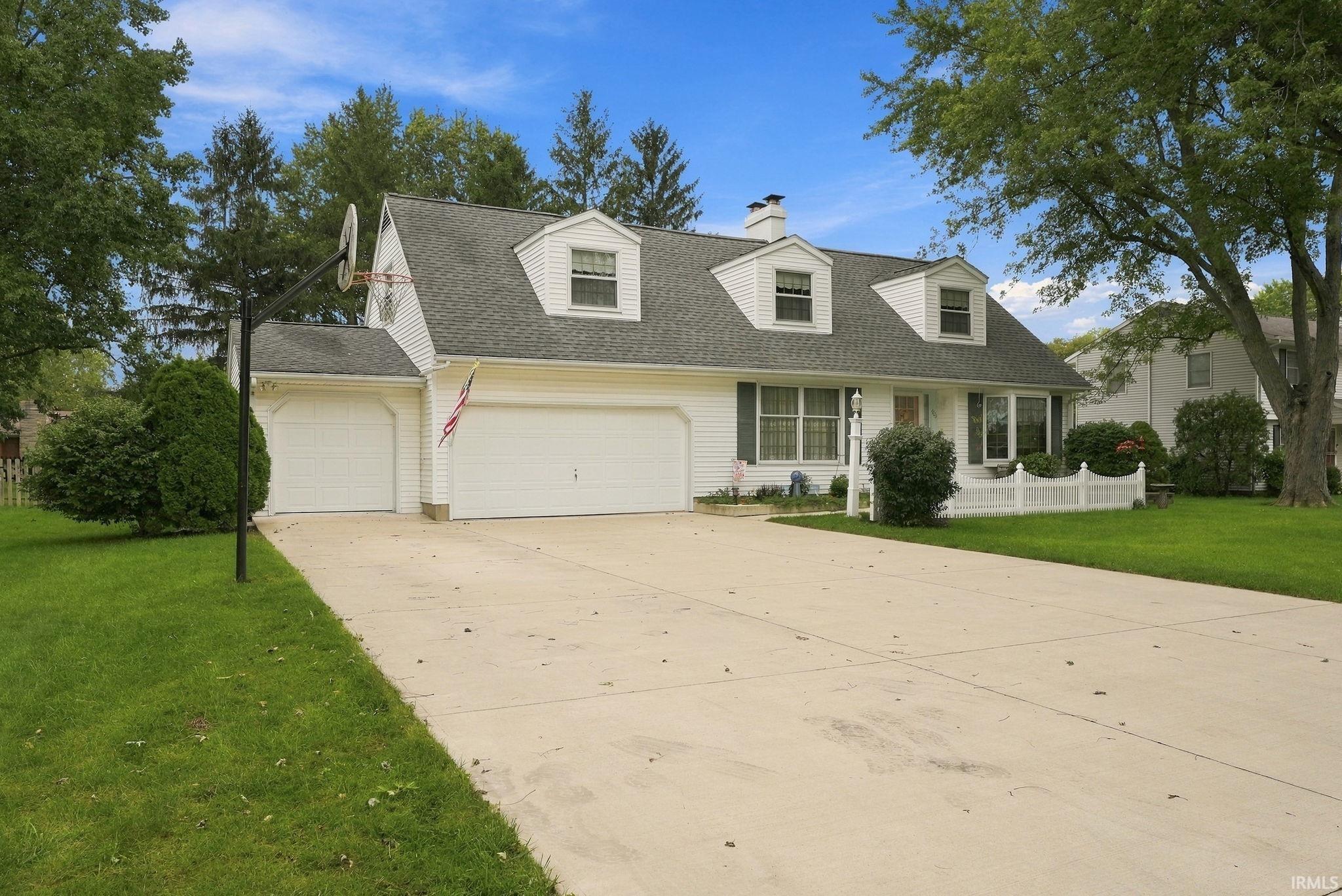 Photo 1 of Sale Pending at 1203 Echo Ln, Bluffton, IN 46714 | MLS# 202639232 | Listing updated on 2026-09-29