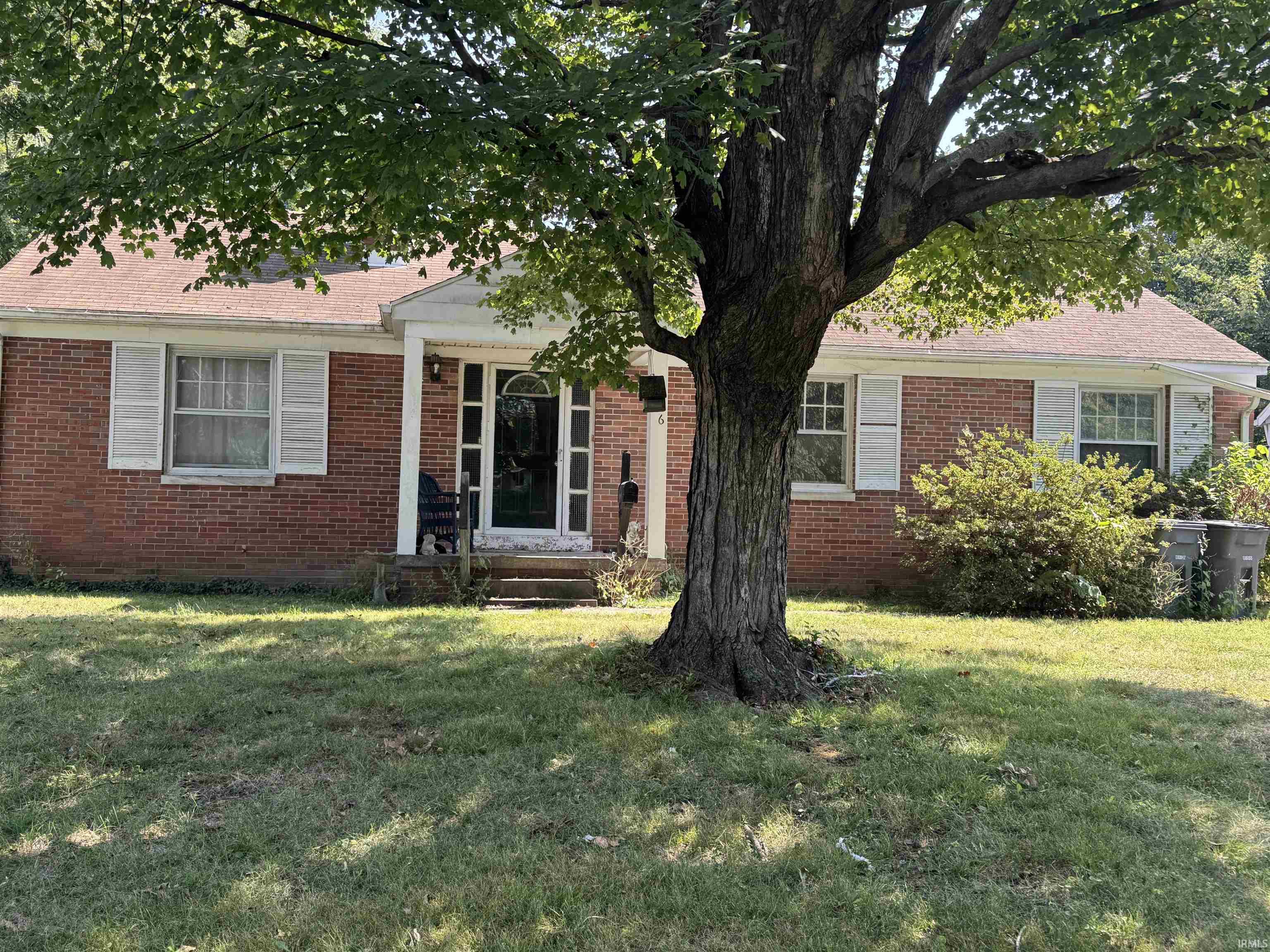 Photo 2 of Sale Pending at 216 S Harper Ave, Evansville, IN 47714 | MLS# 202639237 | Listing updated on 2026-09-24