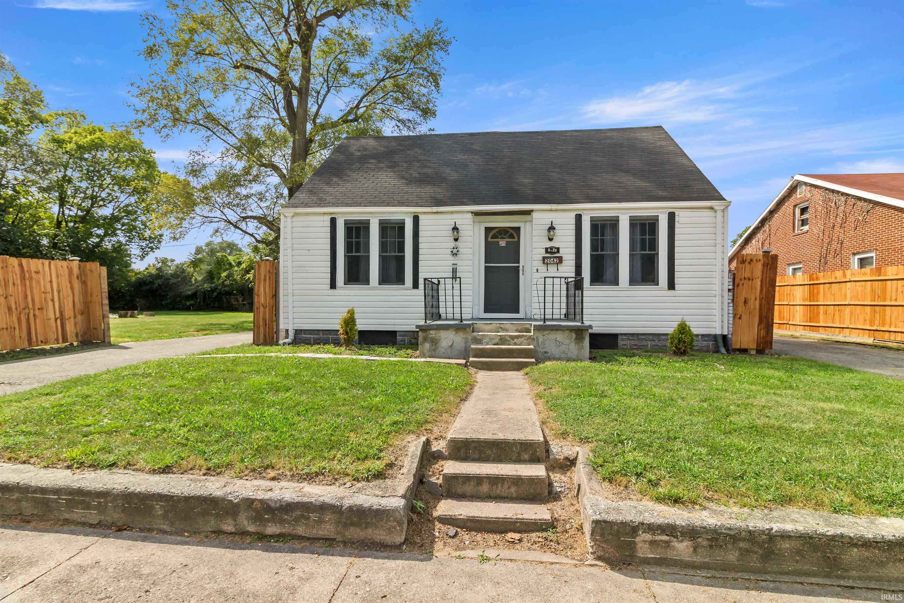 Photo 1 of Sale Pending at 2042 S Meridian St, Marion, IN 46953 | MLS# 202639242 | Listing updated on 2026-09-24