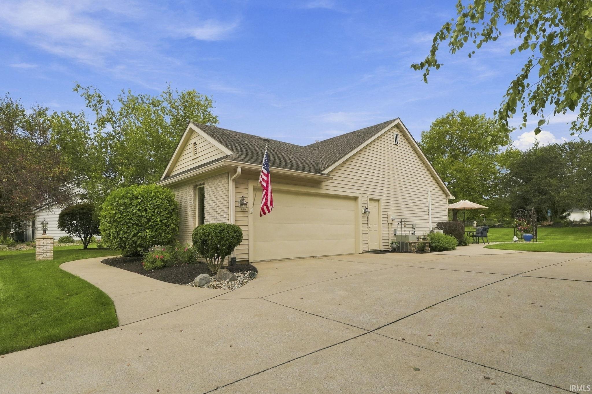 Photo 3 of Manufactured home for sale at 11812 Eagle Crk Ct, Fort Wayne, IN 46814 | MLS# 202639248 | Listing updated on 2026-09-22
